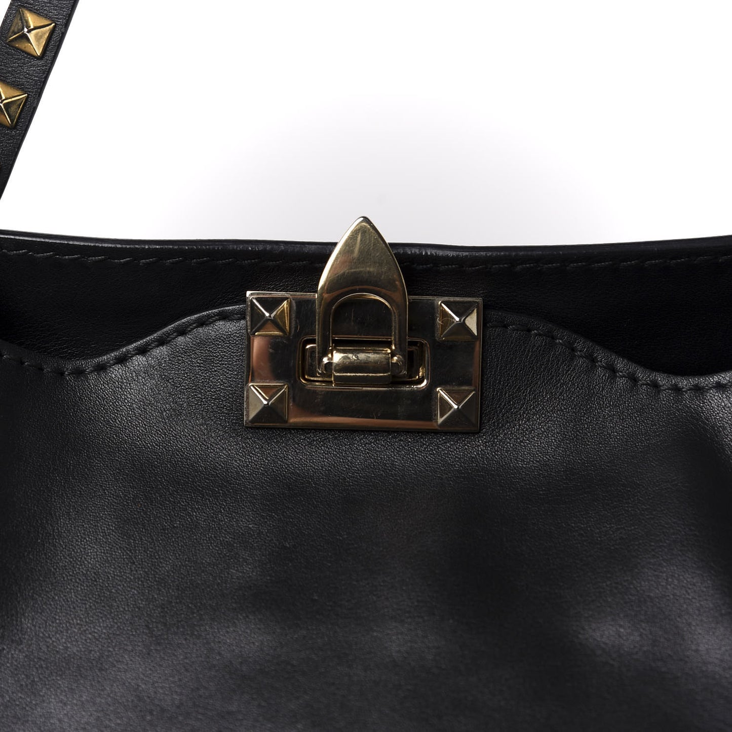 Vitello Medium Rockstud Tote Black