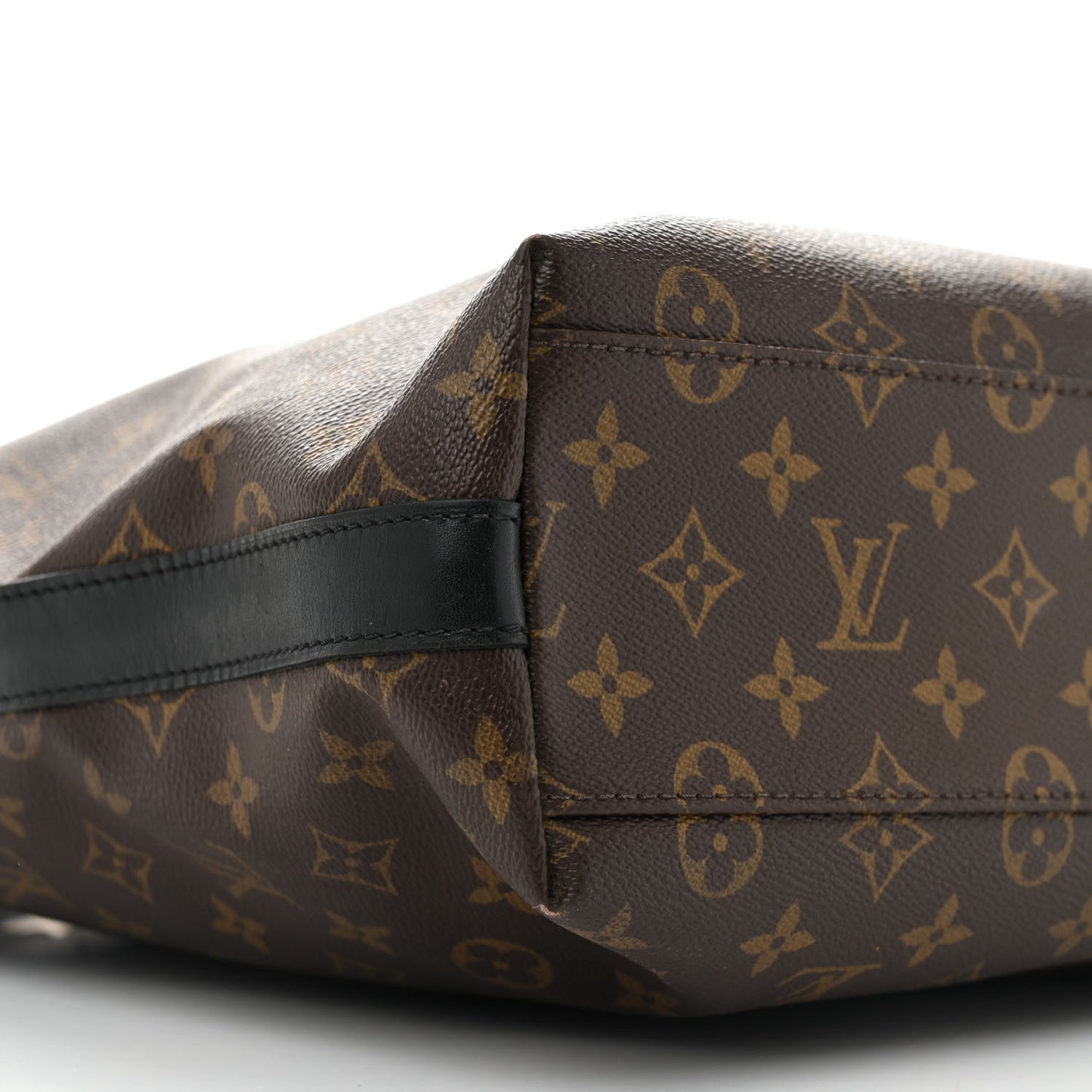 Monogram Macassar Kitan