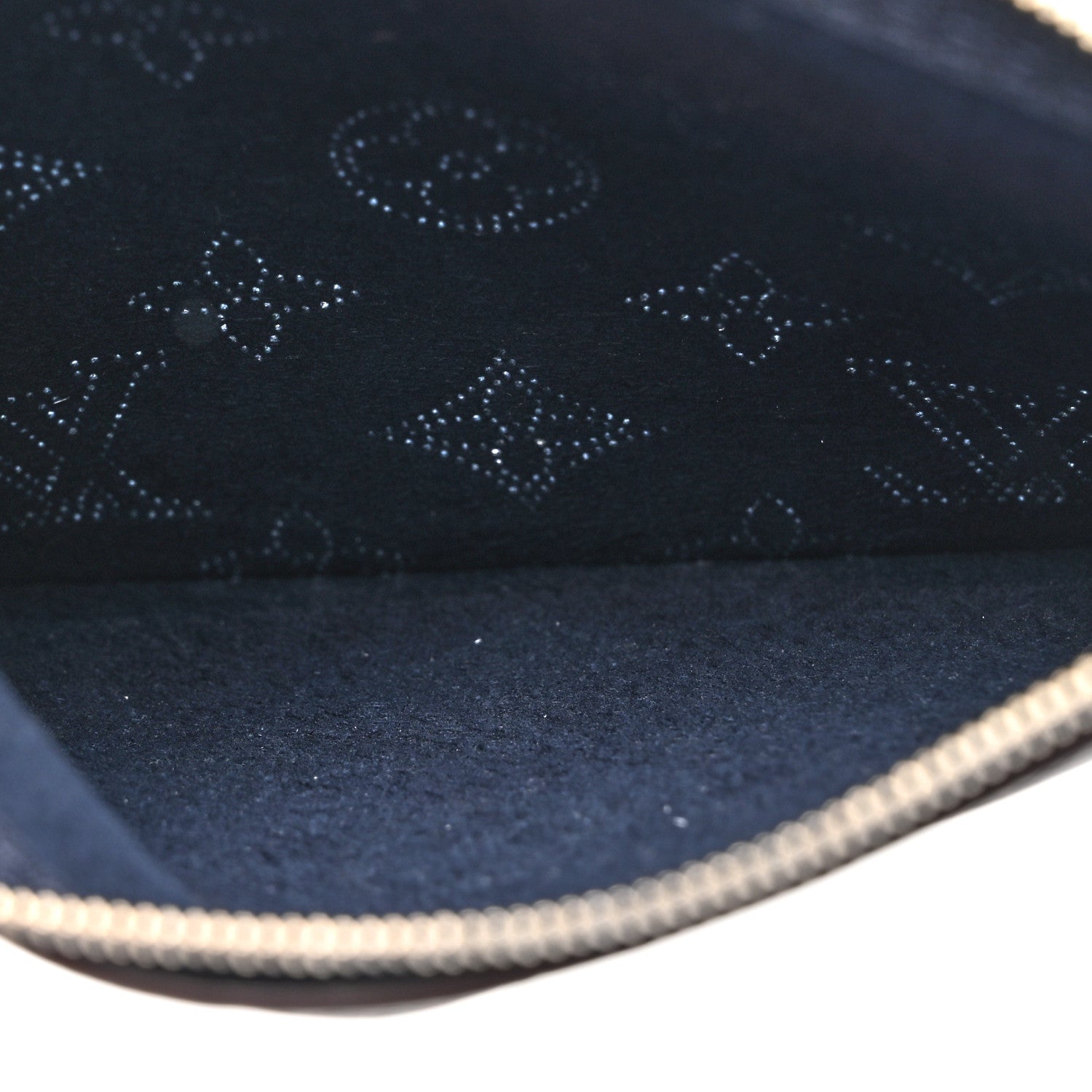 Louis Vuitton Mahina Girolata Marine 7 of 12