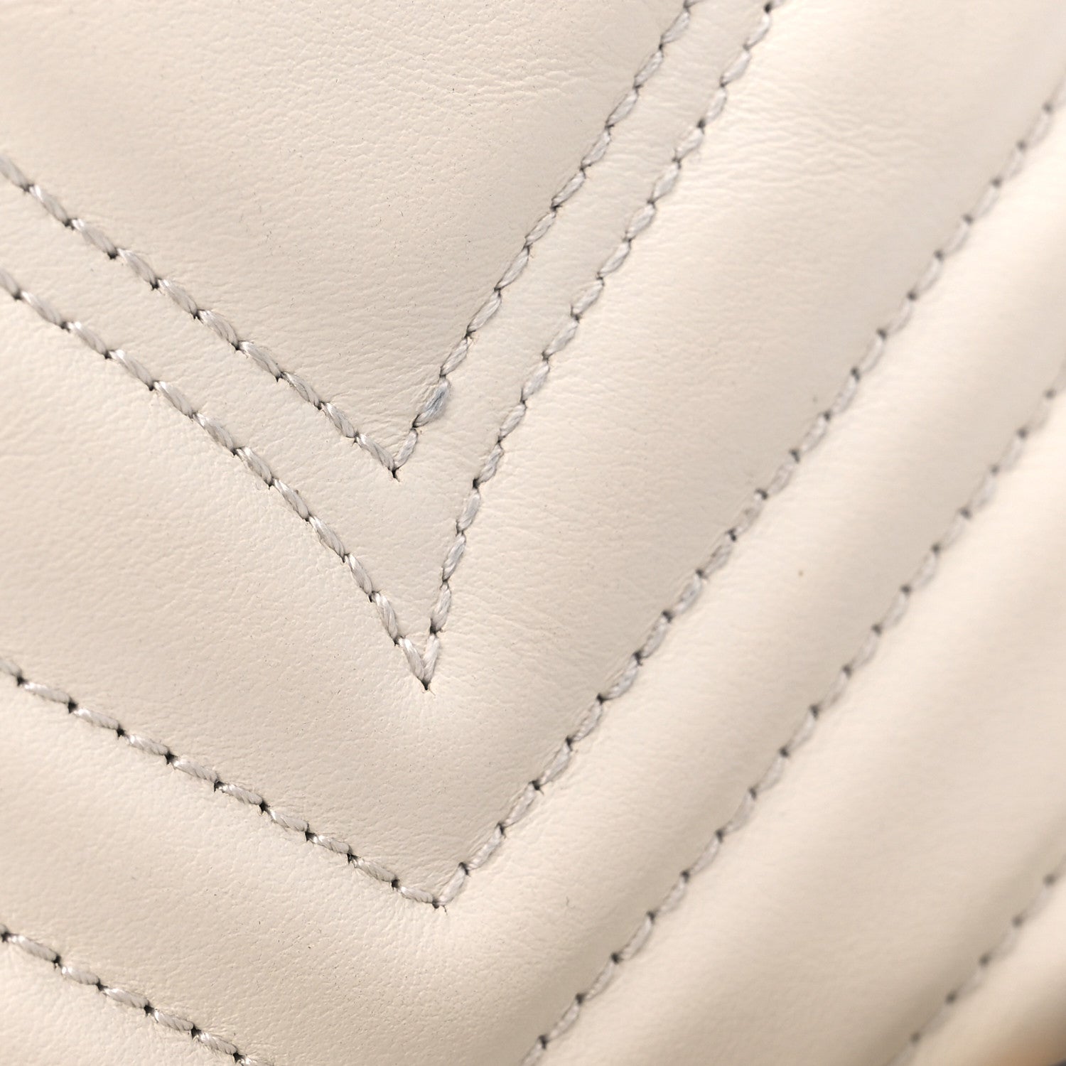 Gucci Calfskin Matelasse Small GG Marmont Top Handle Shoulder Bag White 16 of 18