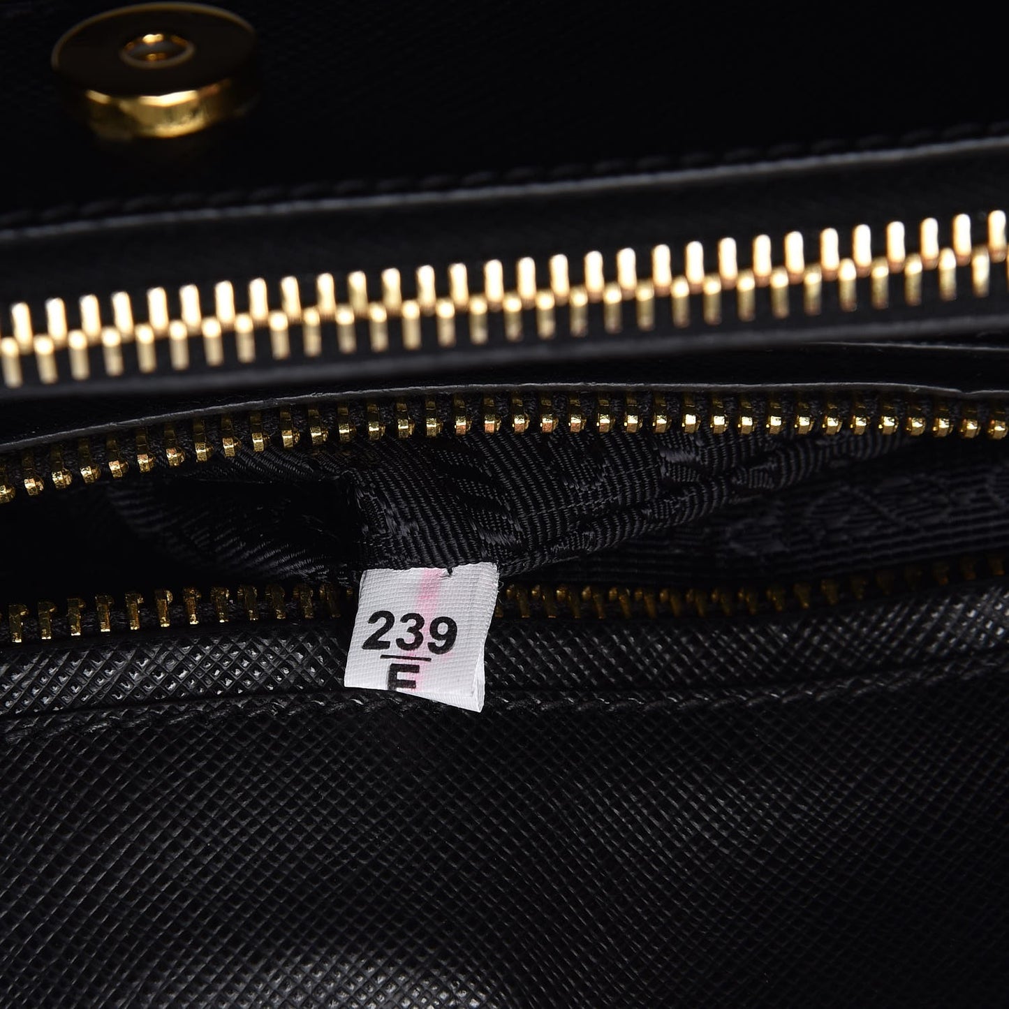 Saffiano Lux Medium Tote Nero Black