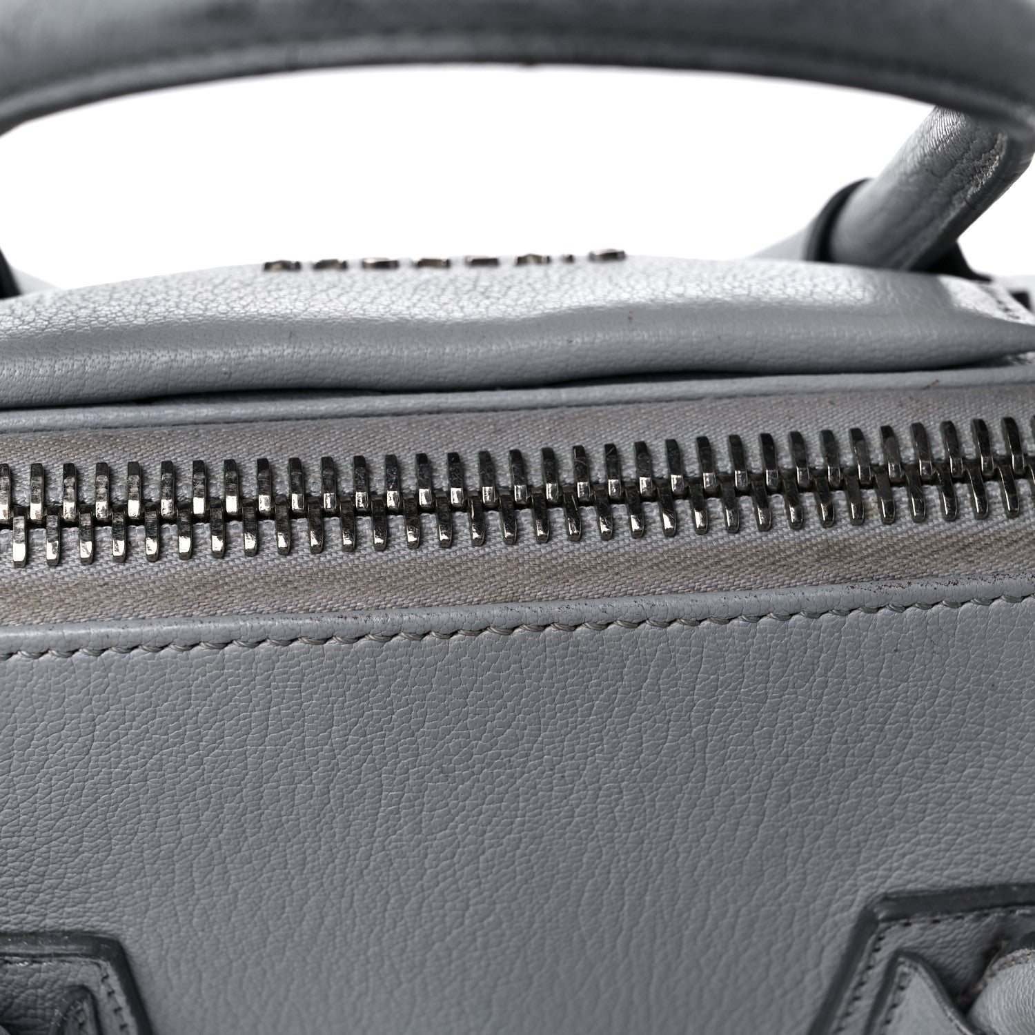 Givenchy Sugar Goatskin Medium Antigona Pearl Grey 30 of 33