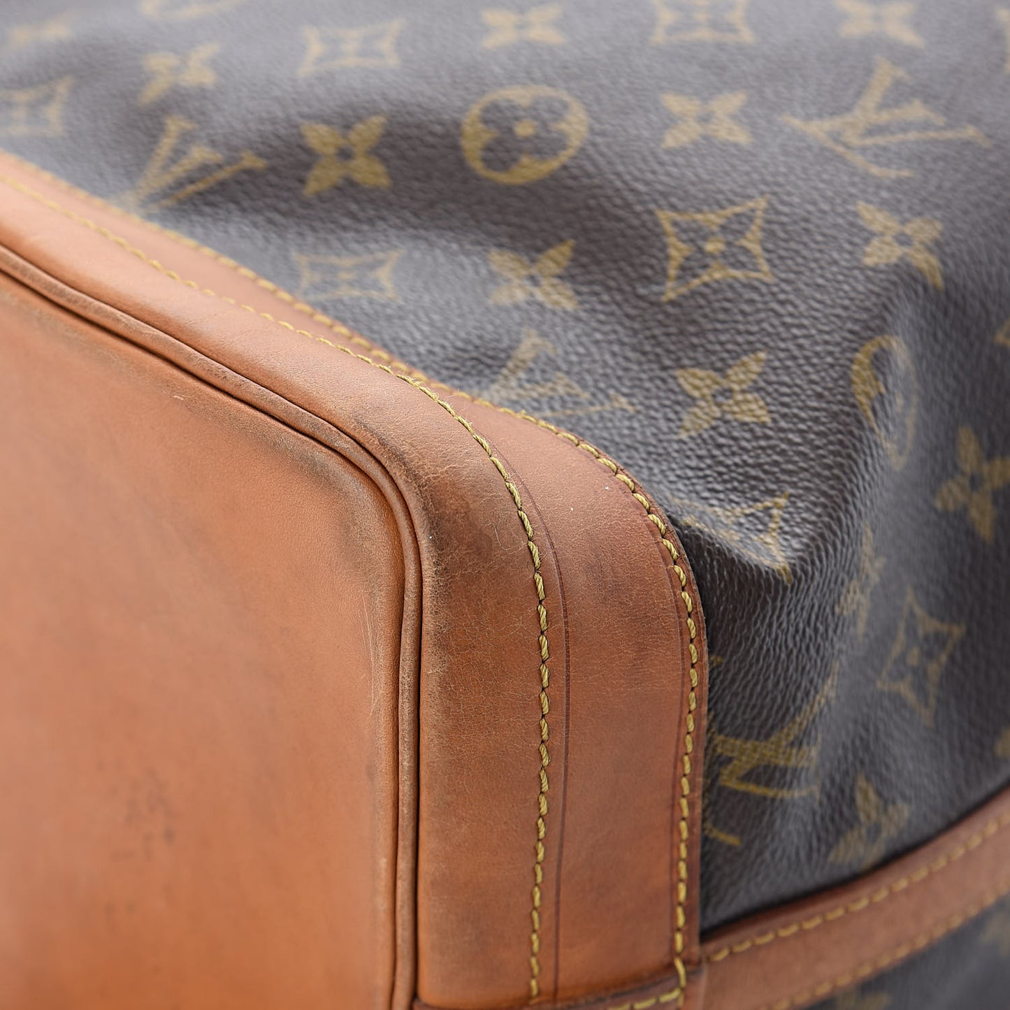 Monogram Noe