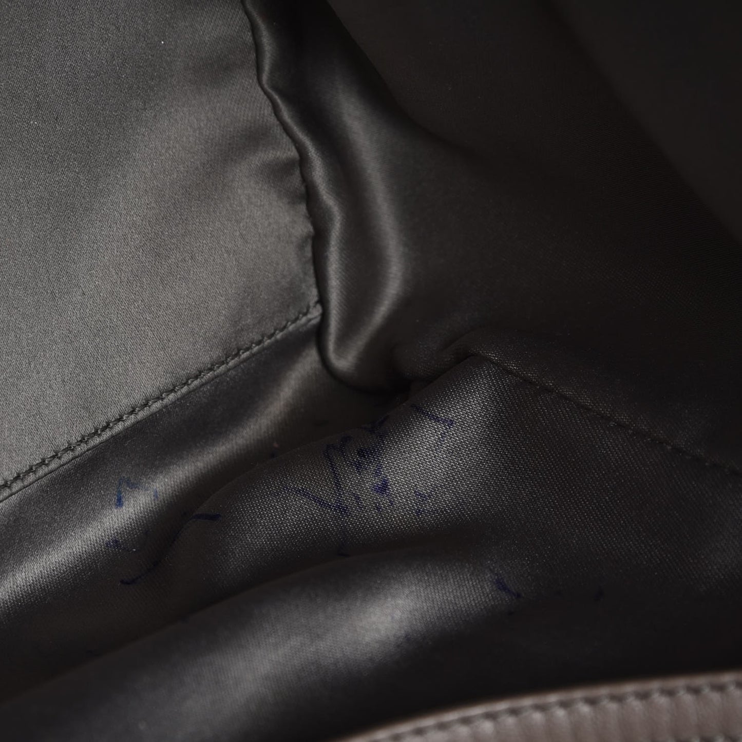 Lambskin Pearl Obsession Tote Black