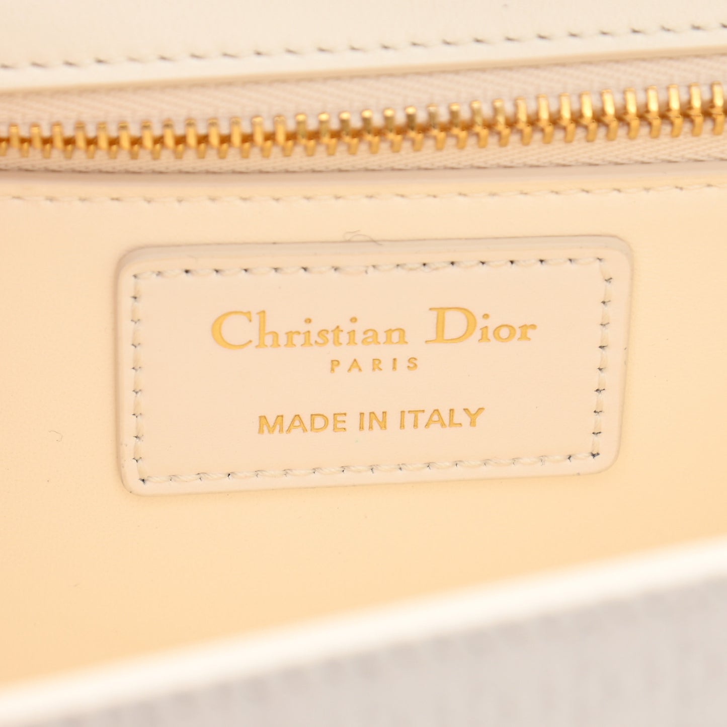 Patent Micro-Cannage 30 Montaigne Chain Flap Bag White
