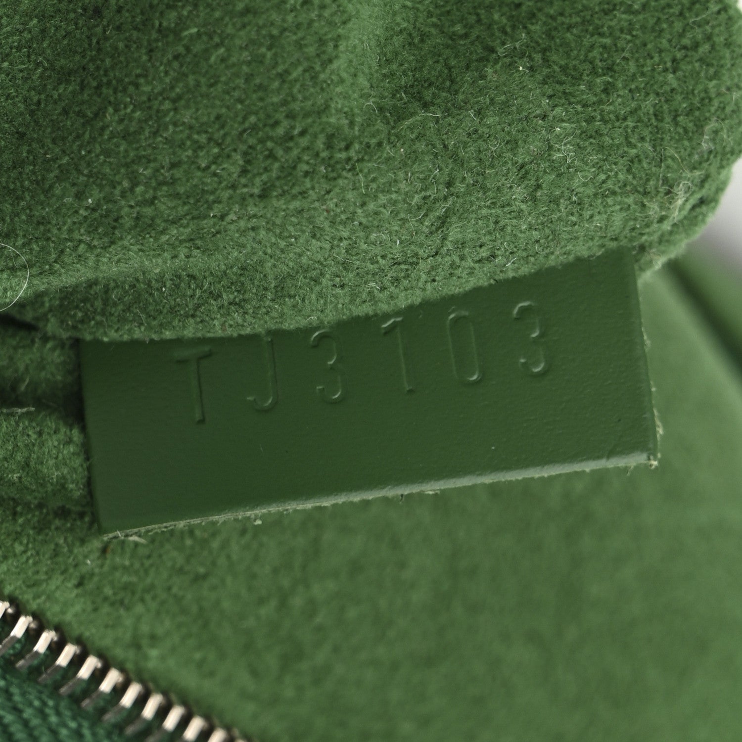 Louis Vuitton Epi Petit Noe Borneo 7 of 10