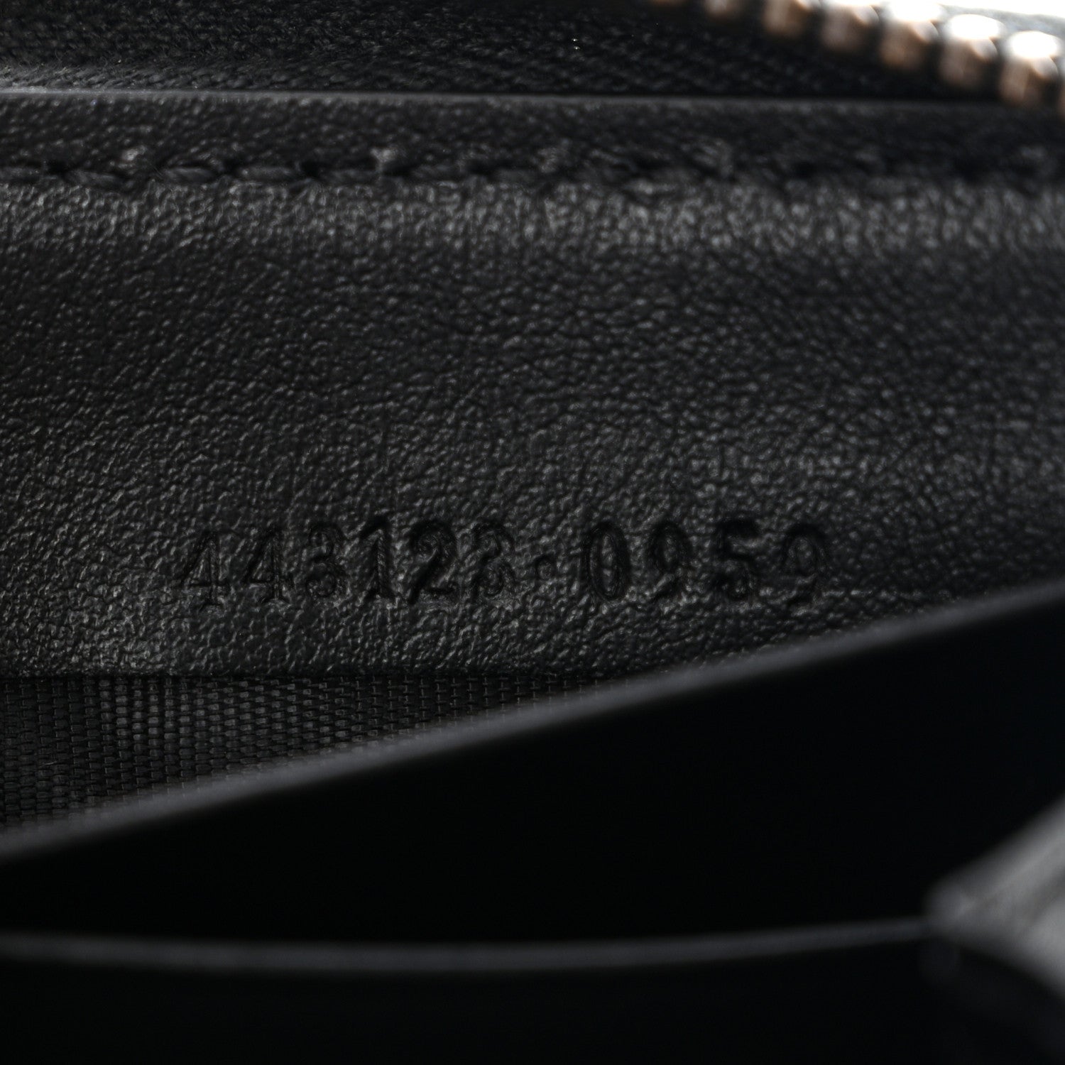 Gucci Calfskin Matelasse GG Marmont Zip Around Wallet Black 7 of 10