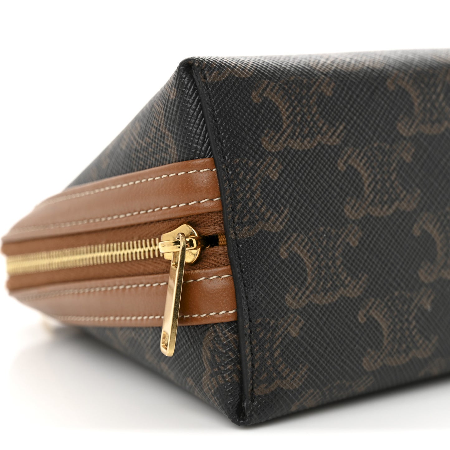 Triomphe Canvas Lambskin Clutch On Chain Tan