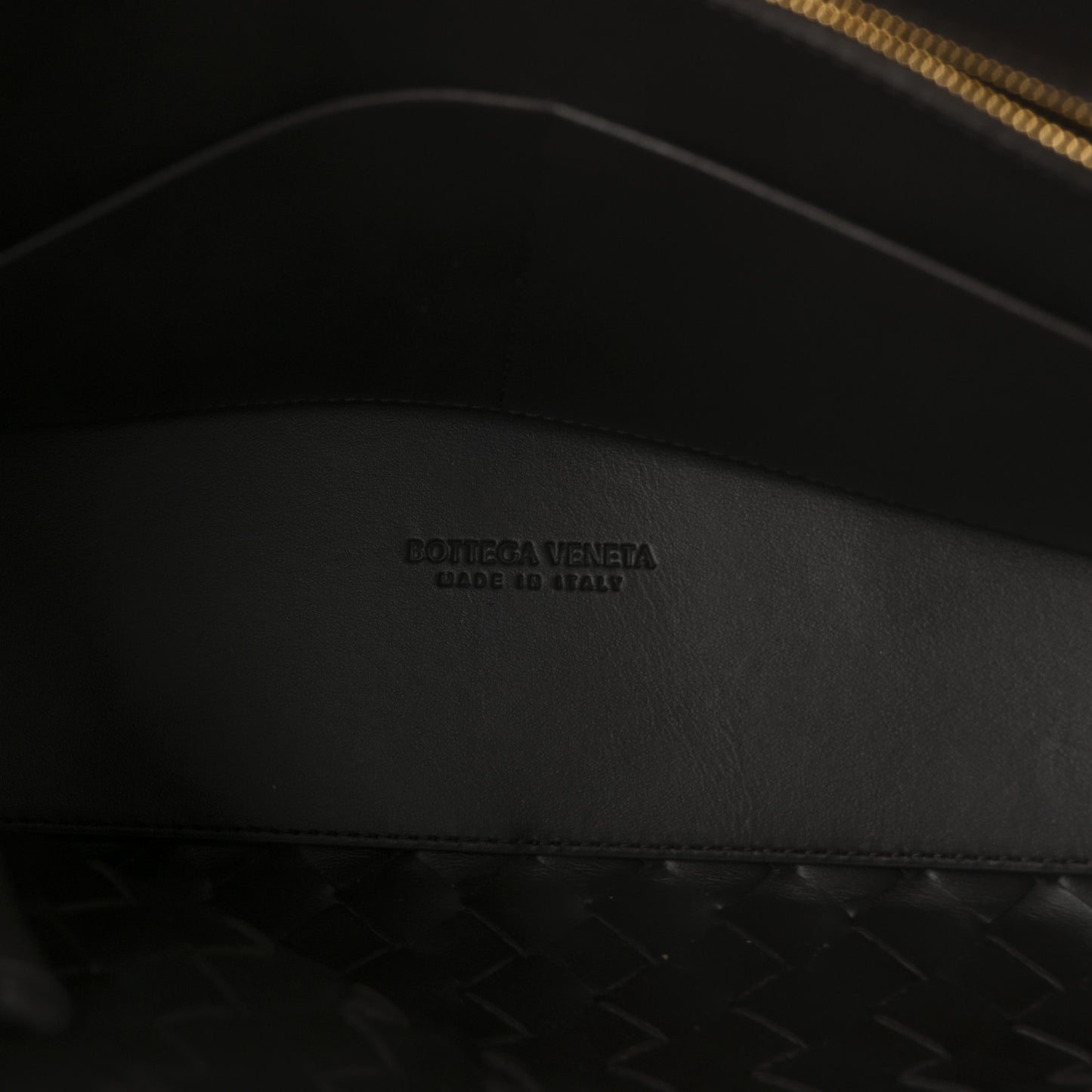 Suede Intrecciato Medium Andiamo Shoulder Bag Fondant