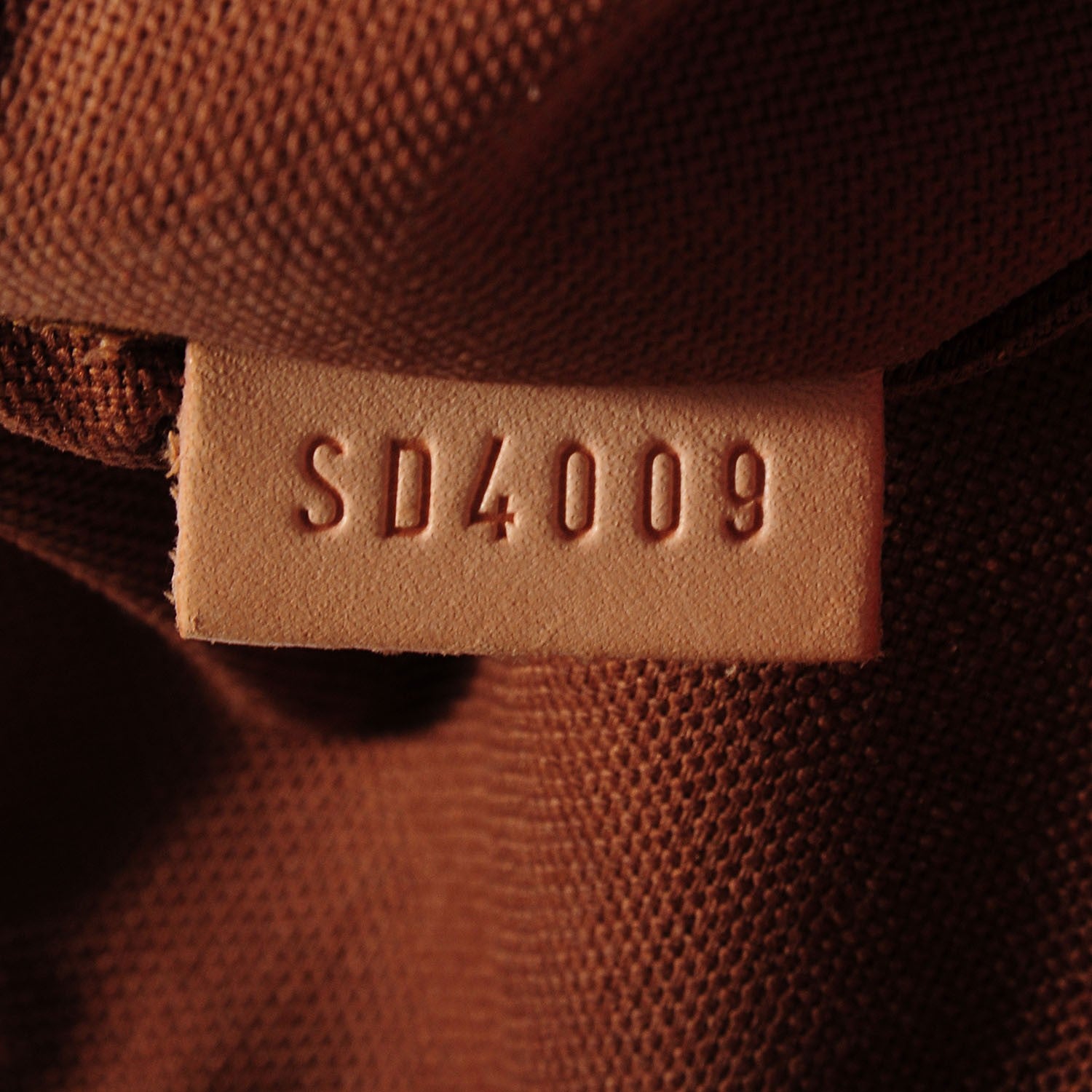 Louis Vuitton Monogram Tivoli GM 7 of 7
