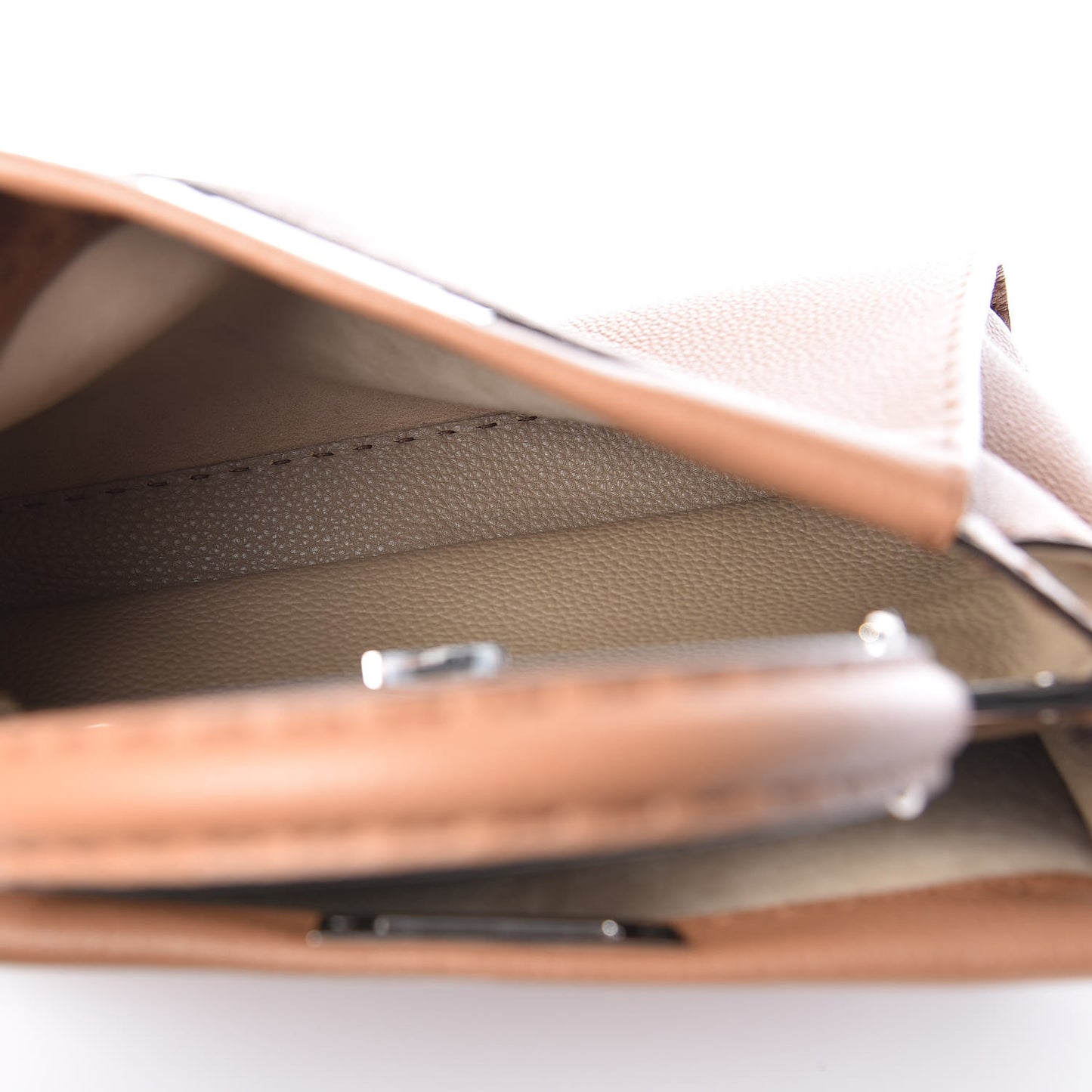 Cuoio Romano Selleria Bi-Color Medium Peekaboo Iconic Satchel Mou Deserto