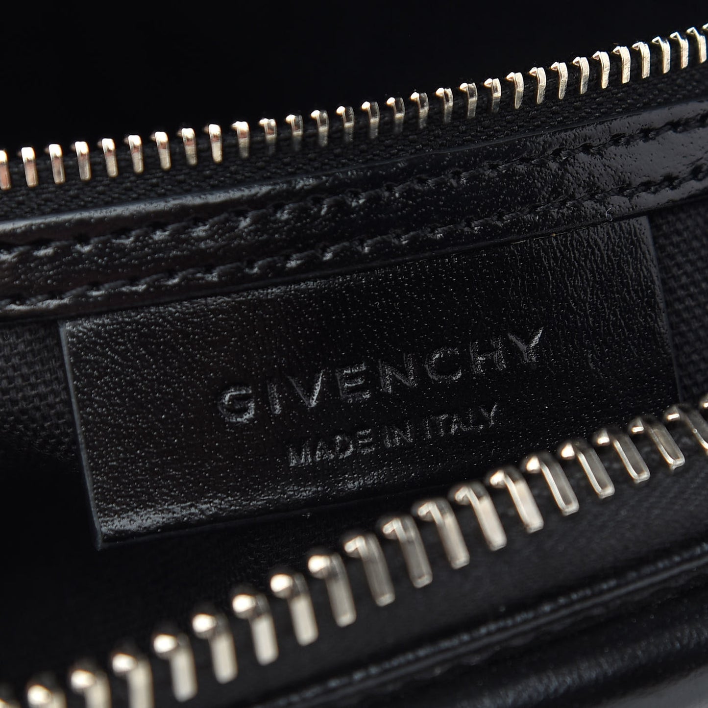 Shiny Lord Calfskin Mini Antigona Black