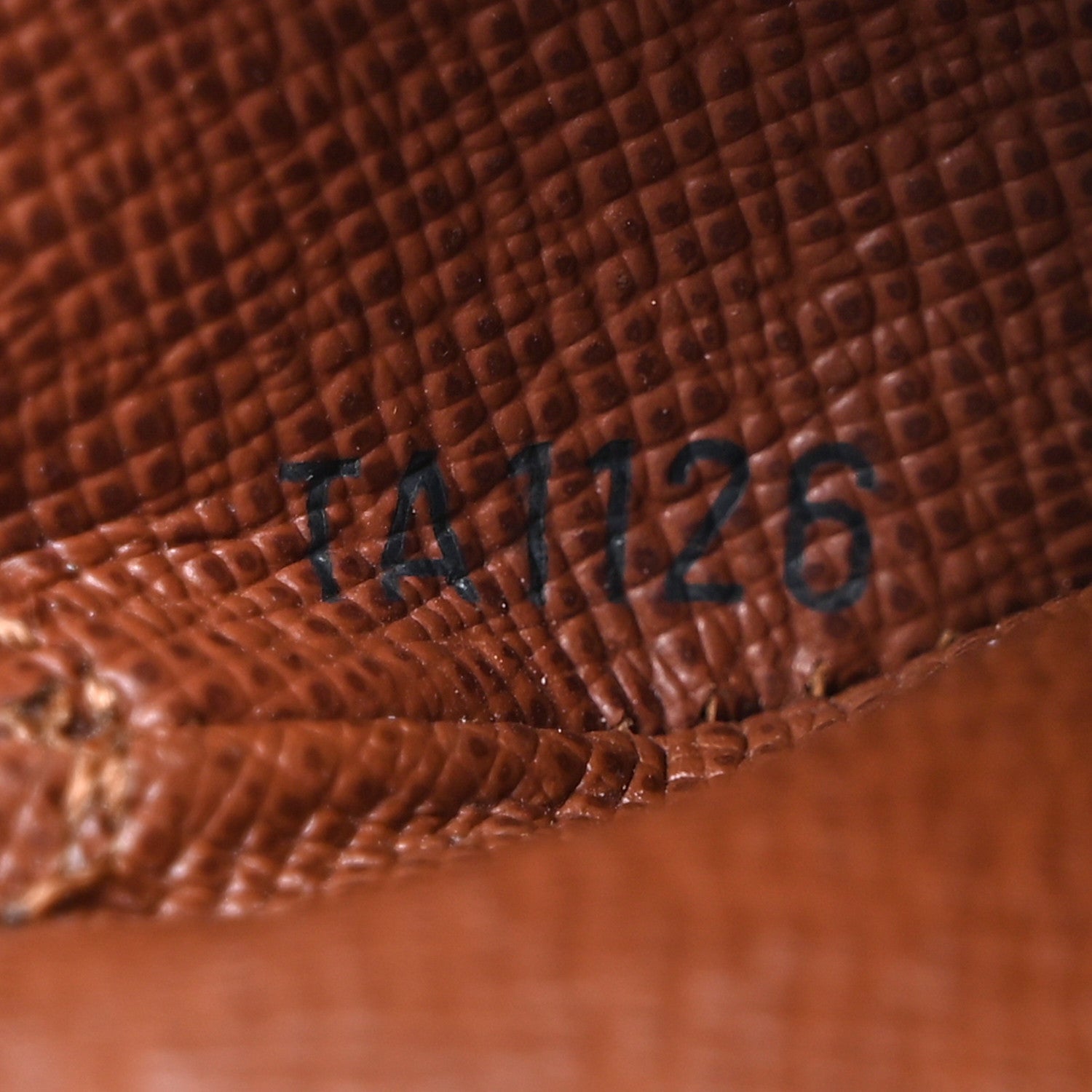 Louis Vuitton Monogram Round Coin Purse 7 of 7