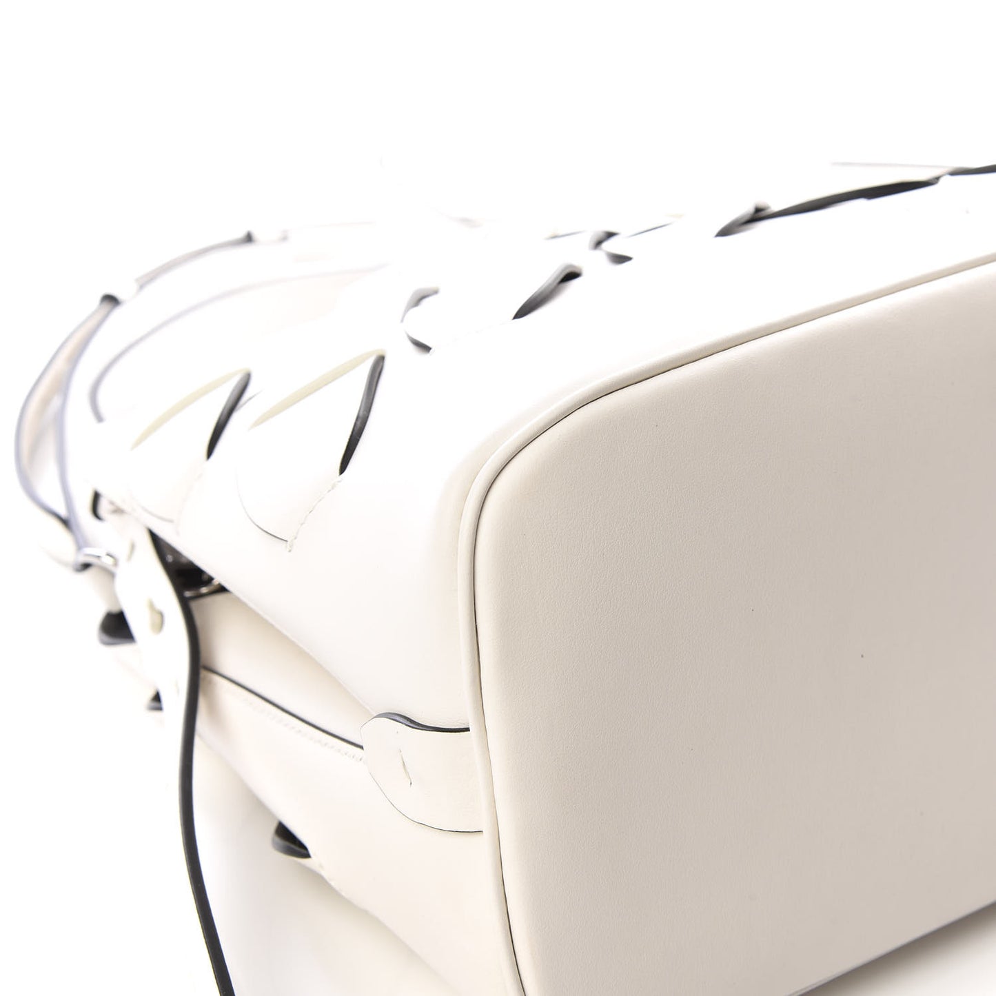 Vitello Intreccio Tress Handbag White Black