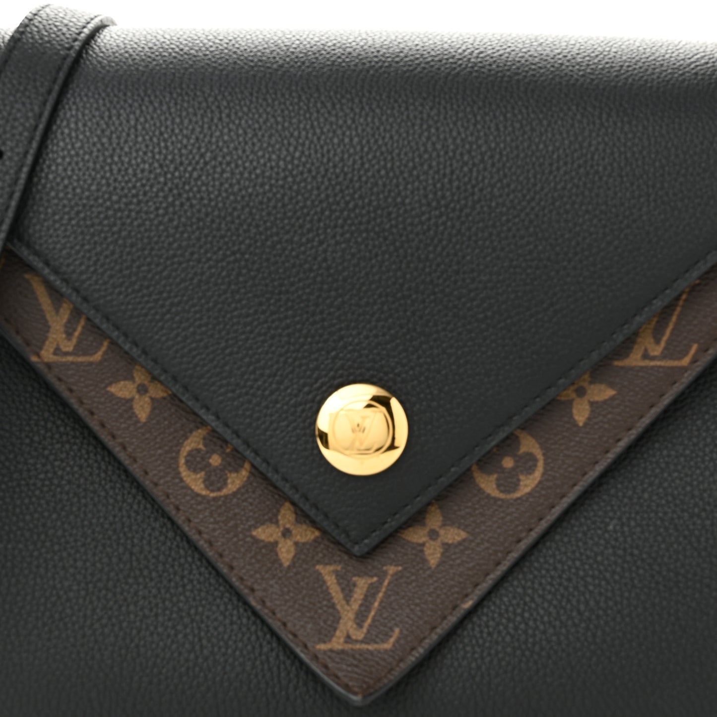 Monogram Double V Black