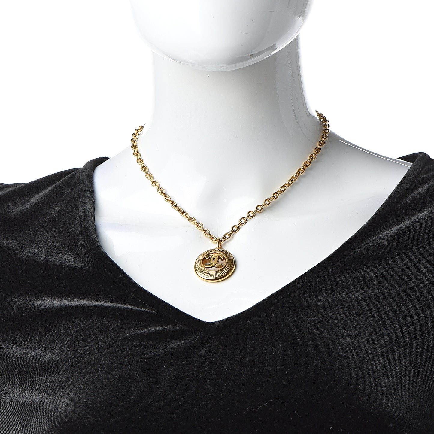 CC Medallion Chain Necklace Gold