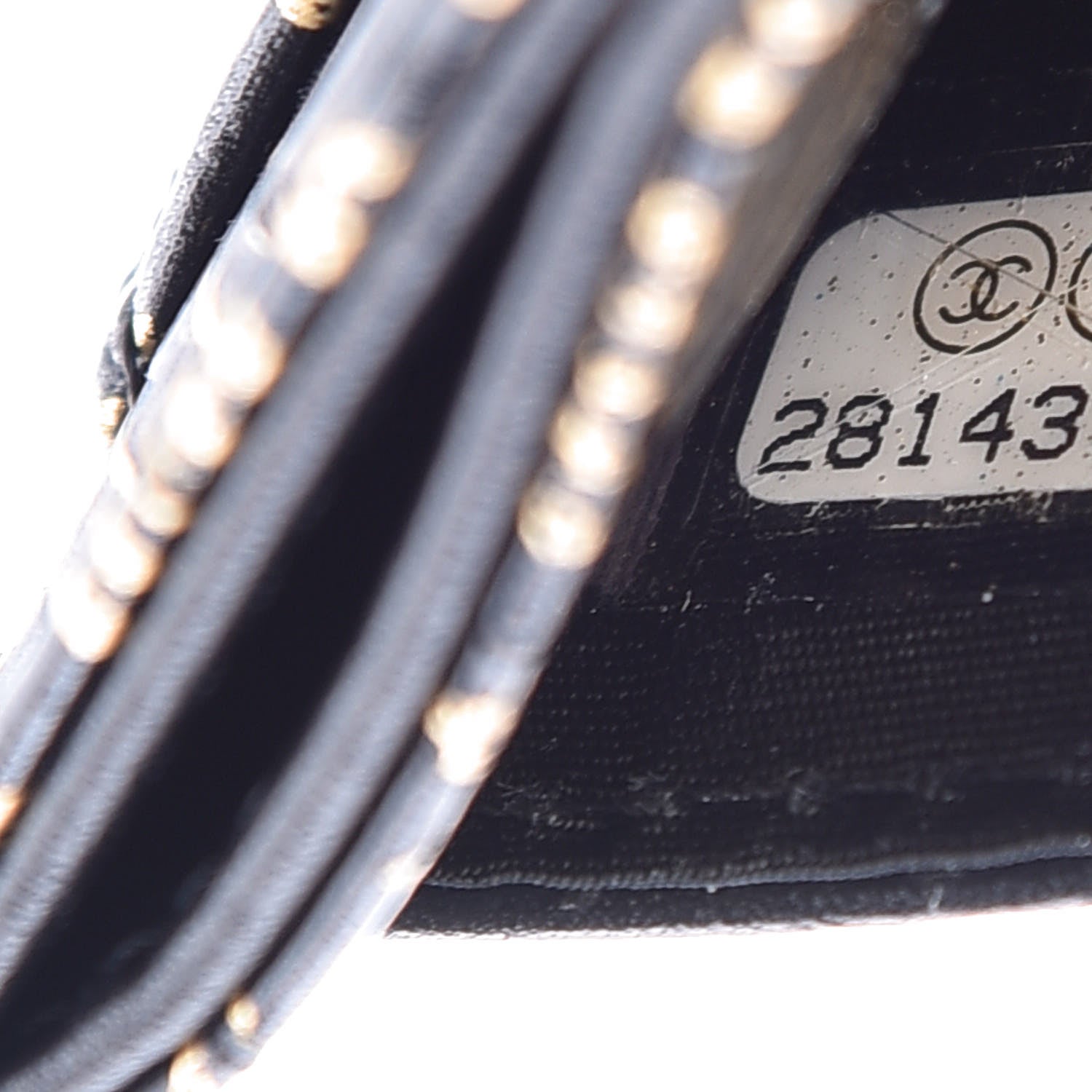 Chanel Calfskin Crocodile Embossed Graffiti 2.55 Cocodile Reissue Card Holder Black Gold 8 of 9