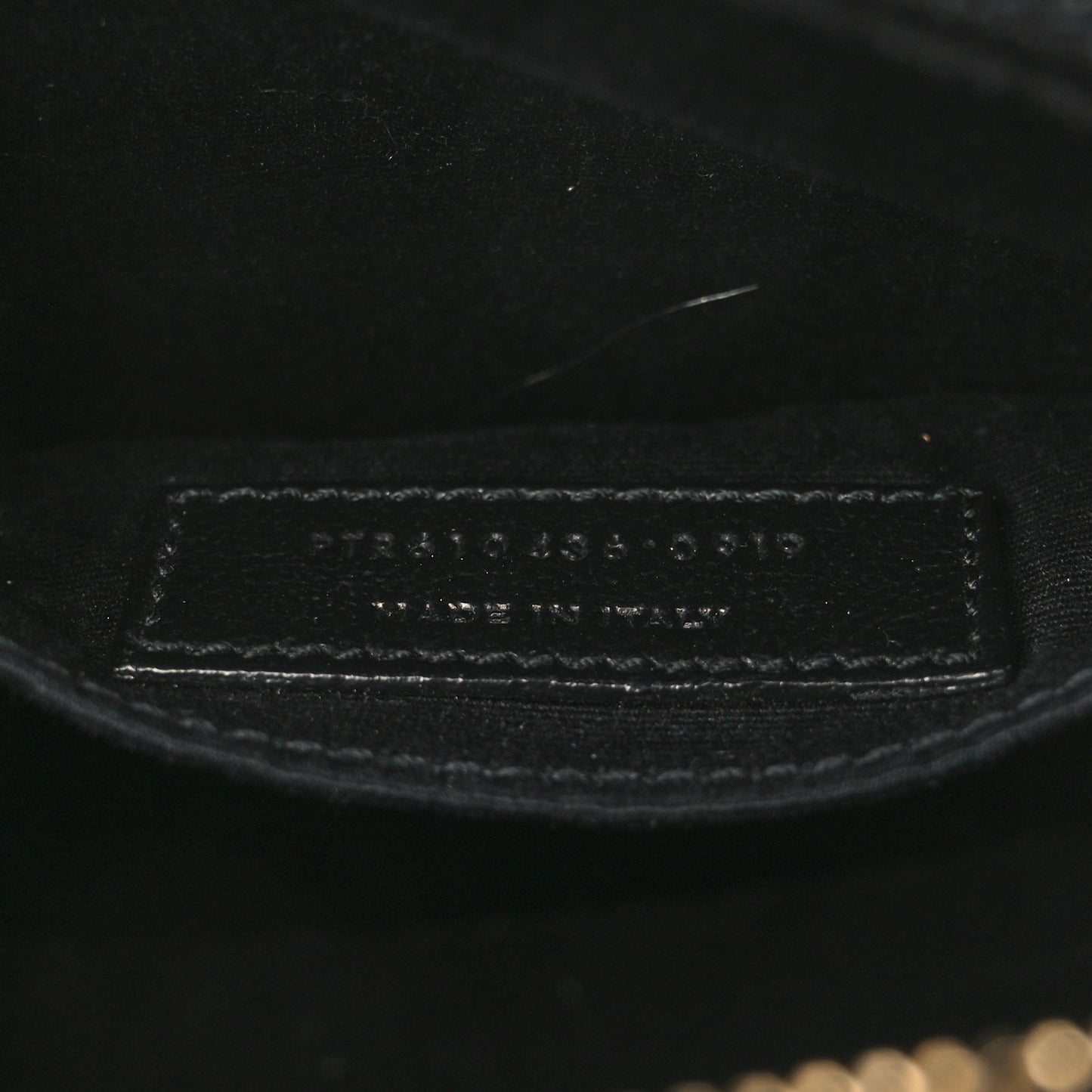 Grain De Poudre Matelasse Chevron Quilted Round Vinyle Camera Bag Black
