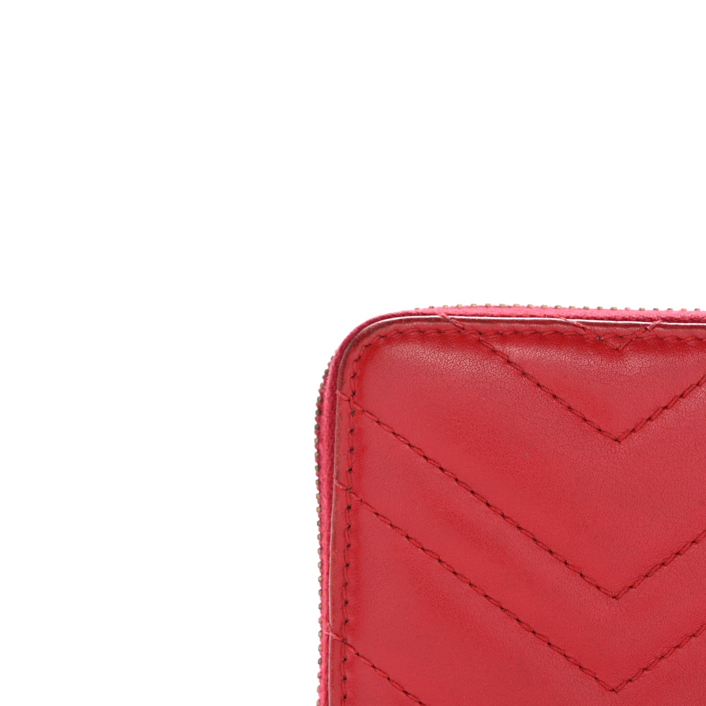 Calfskin Matelasse GG Marmont Zip Around Wallet Hibiscus Red