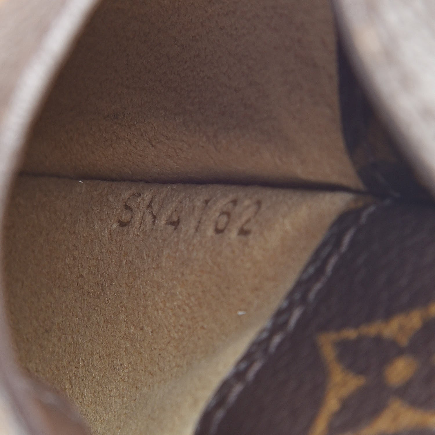 Louis Vuitton Monogram Sunglasses Case MM 7 of 7