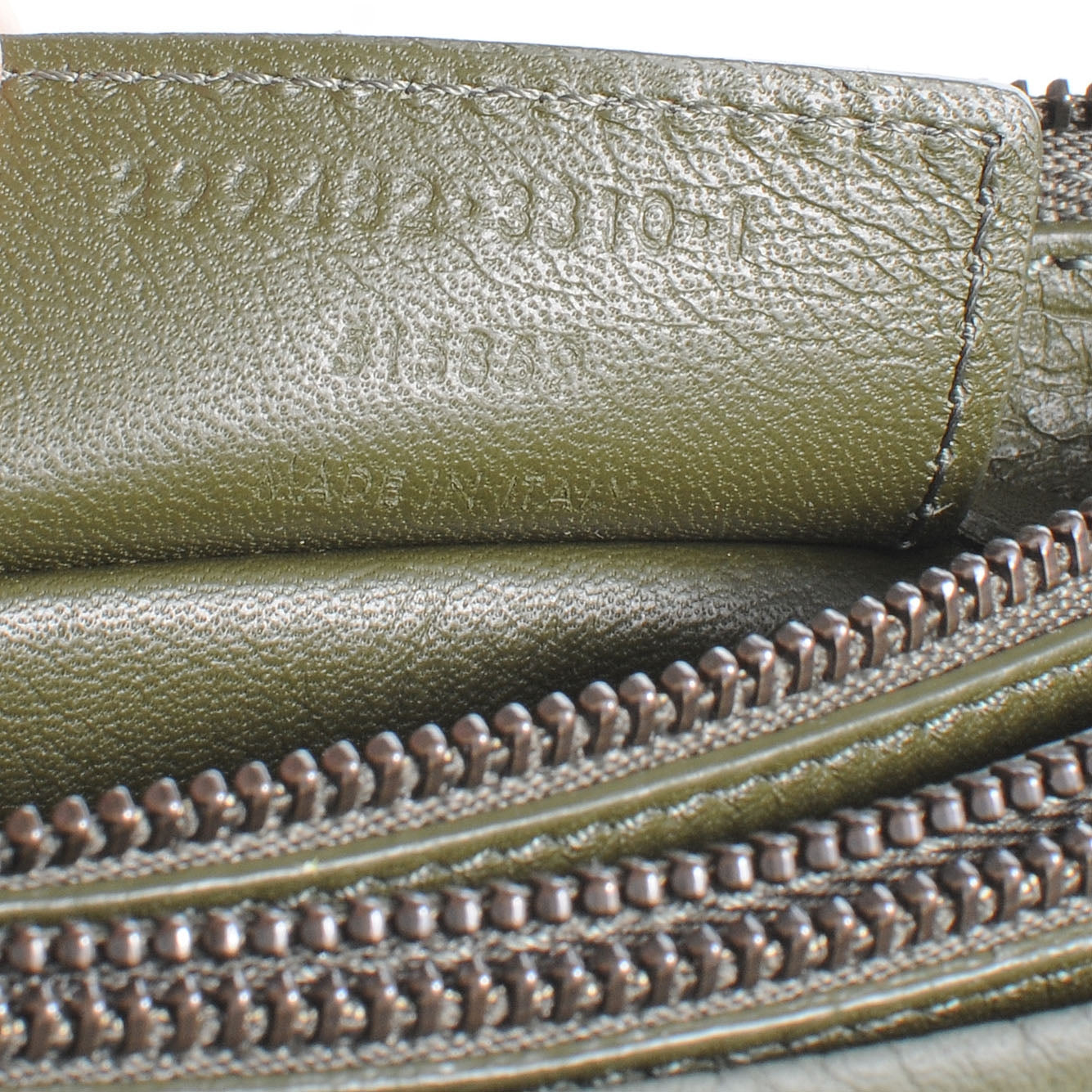 Grained Calfskin Papier Mini Triple Crossbody Vert Kaki