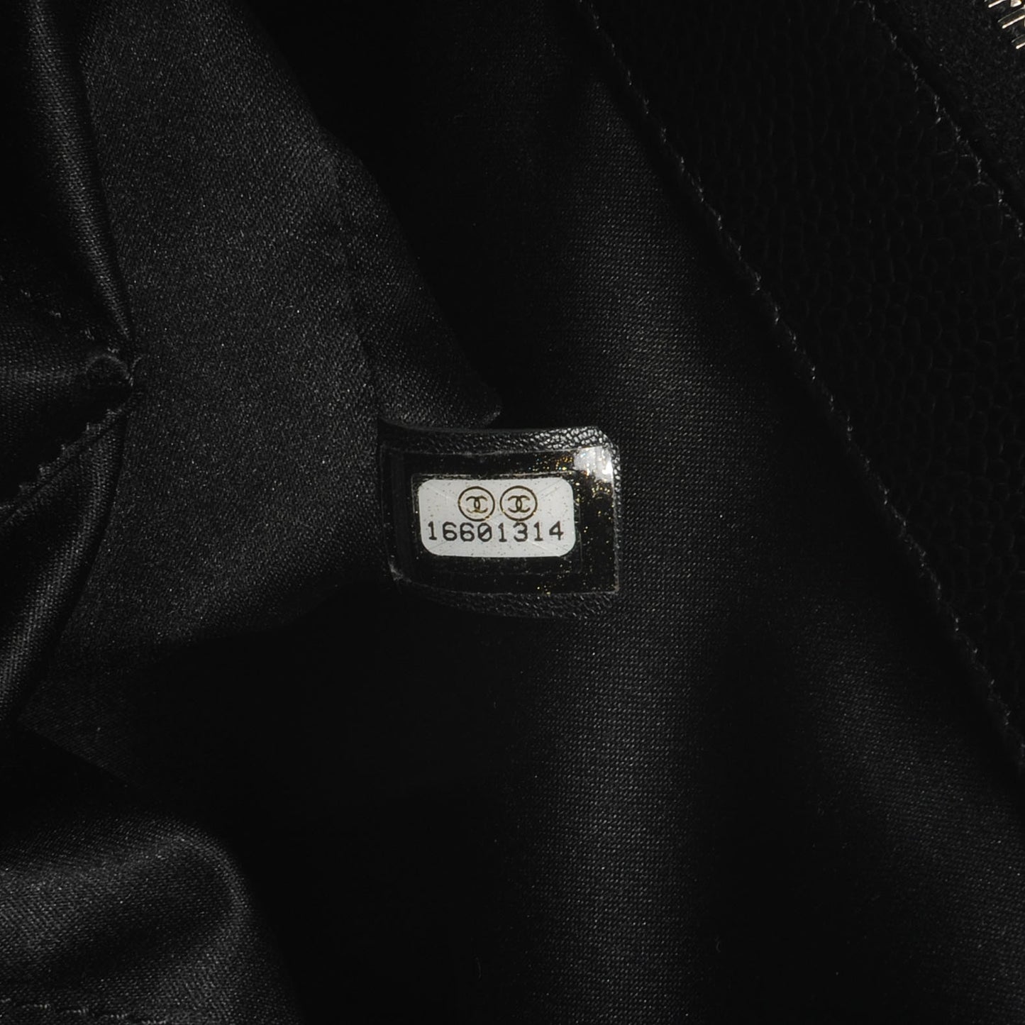 Caviar XL Grand Shopping Tote GST Black