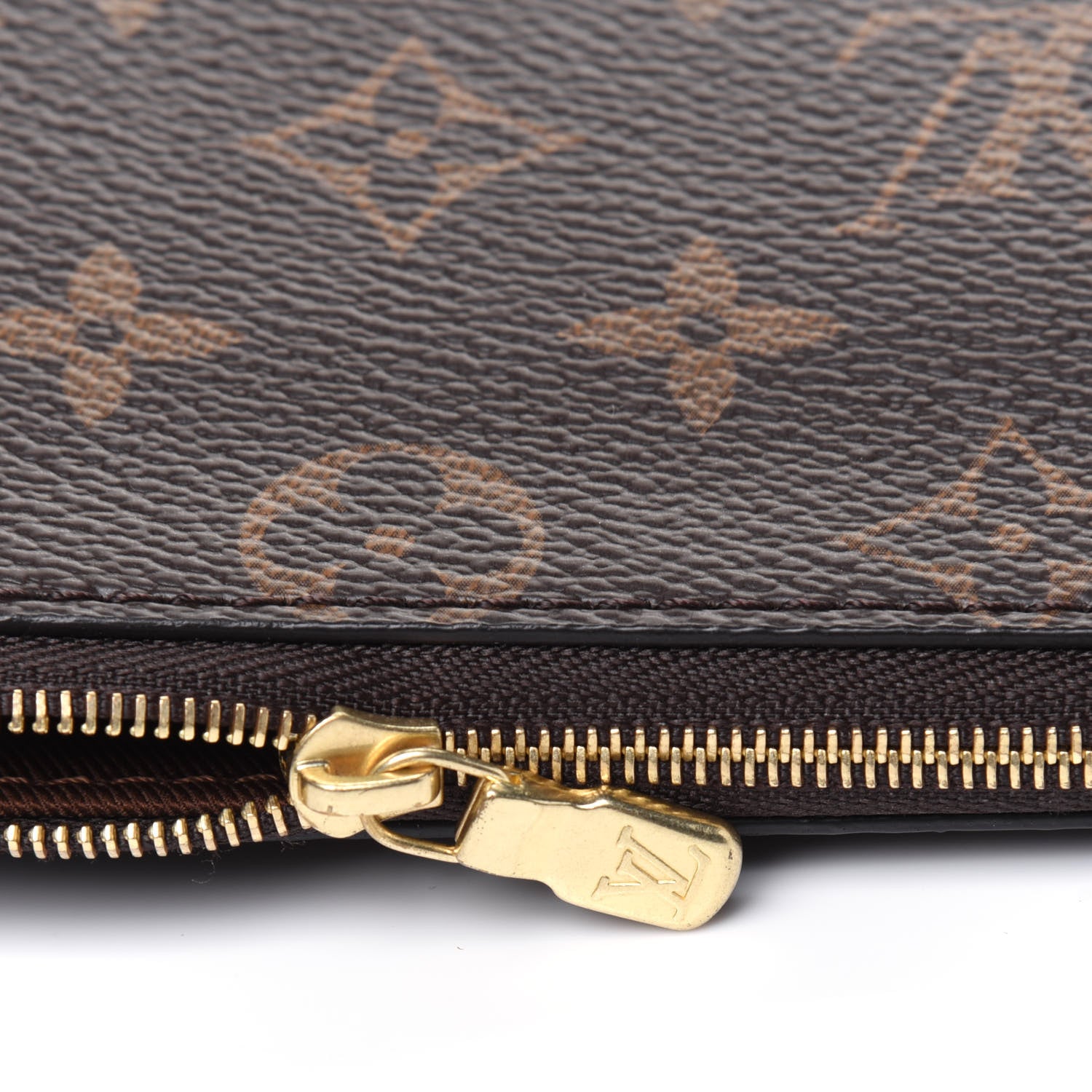 Louis Vuitton Monogram Etui Voyage MM Pouch 12 of 13