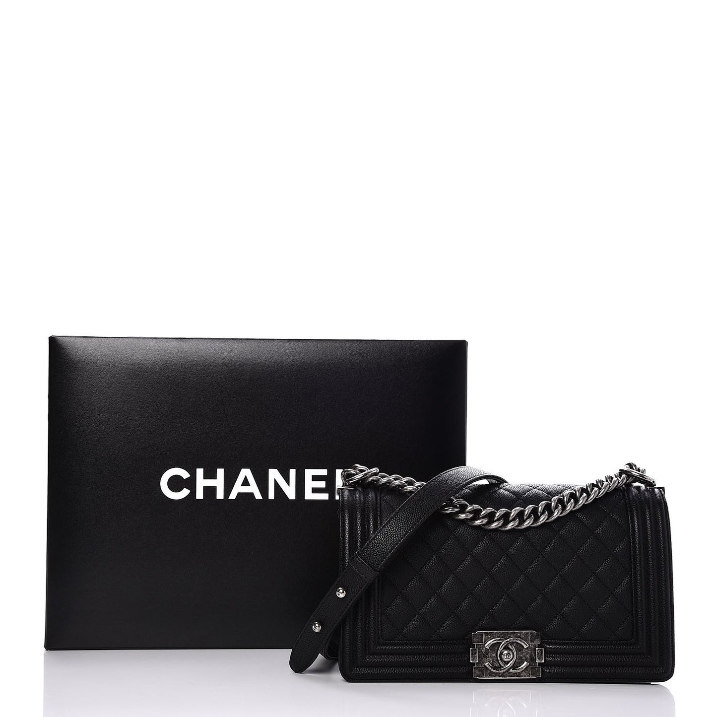 Caviar Quilted Medium Boy Flap Black