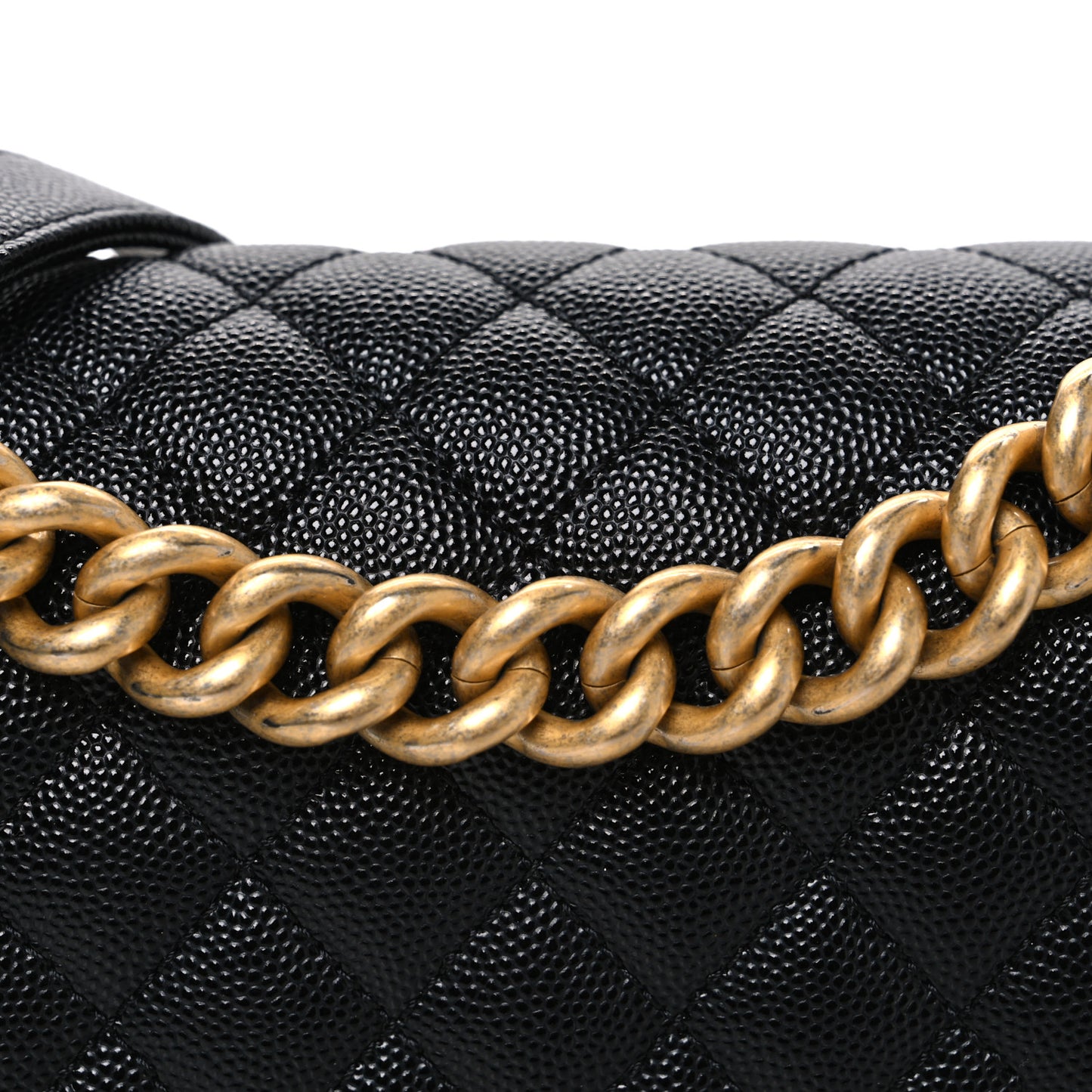 Caviar Quilted Medium Boy Flap Black