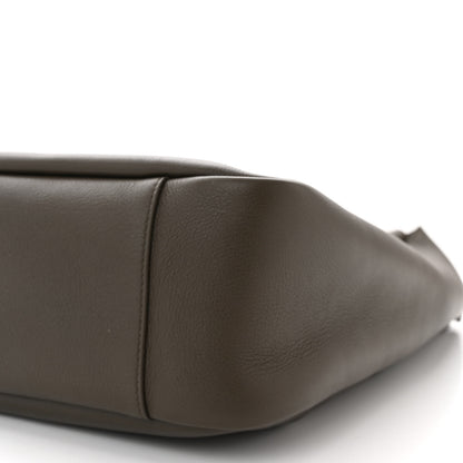 Saint Laurent Supple Calfskin Large Le 5 A 7 Soft Hobo Light Musk 10 of 10