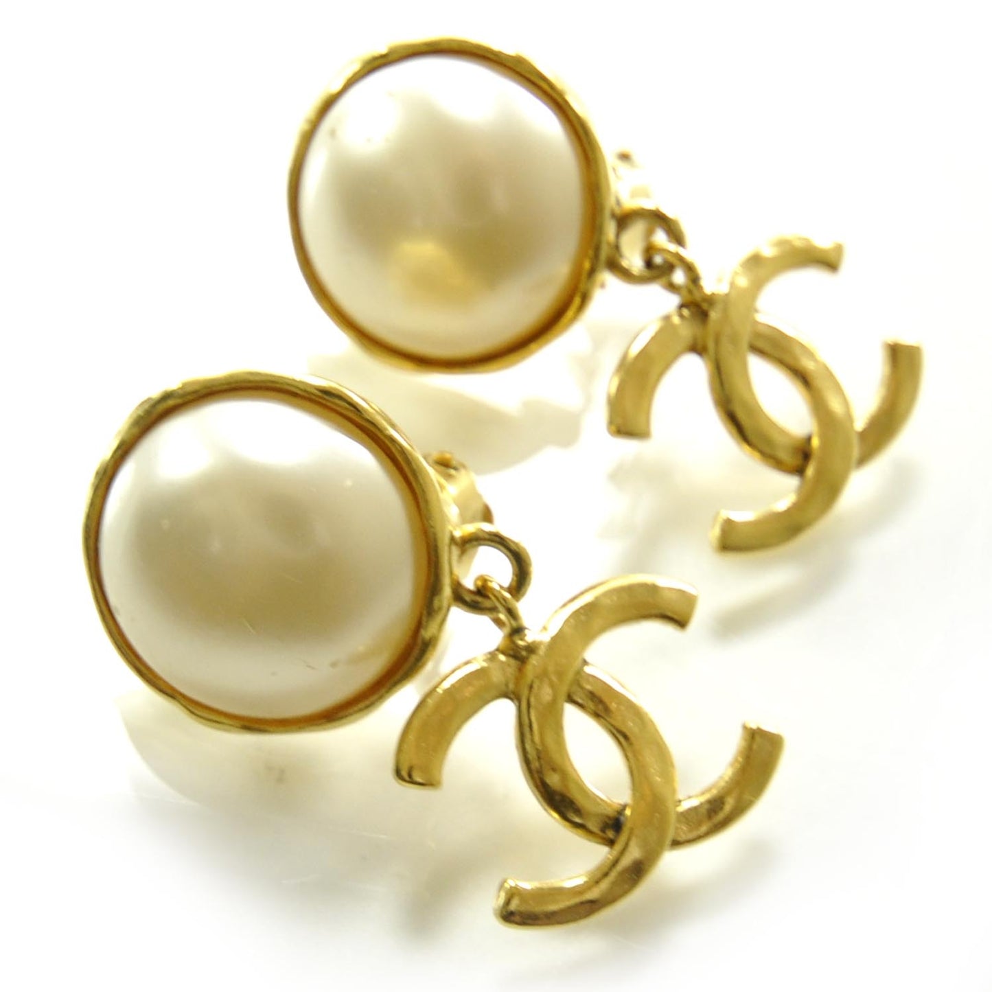 Pearl CC Dangle Clip On Earrings Gold
