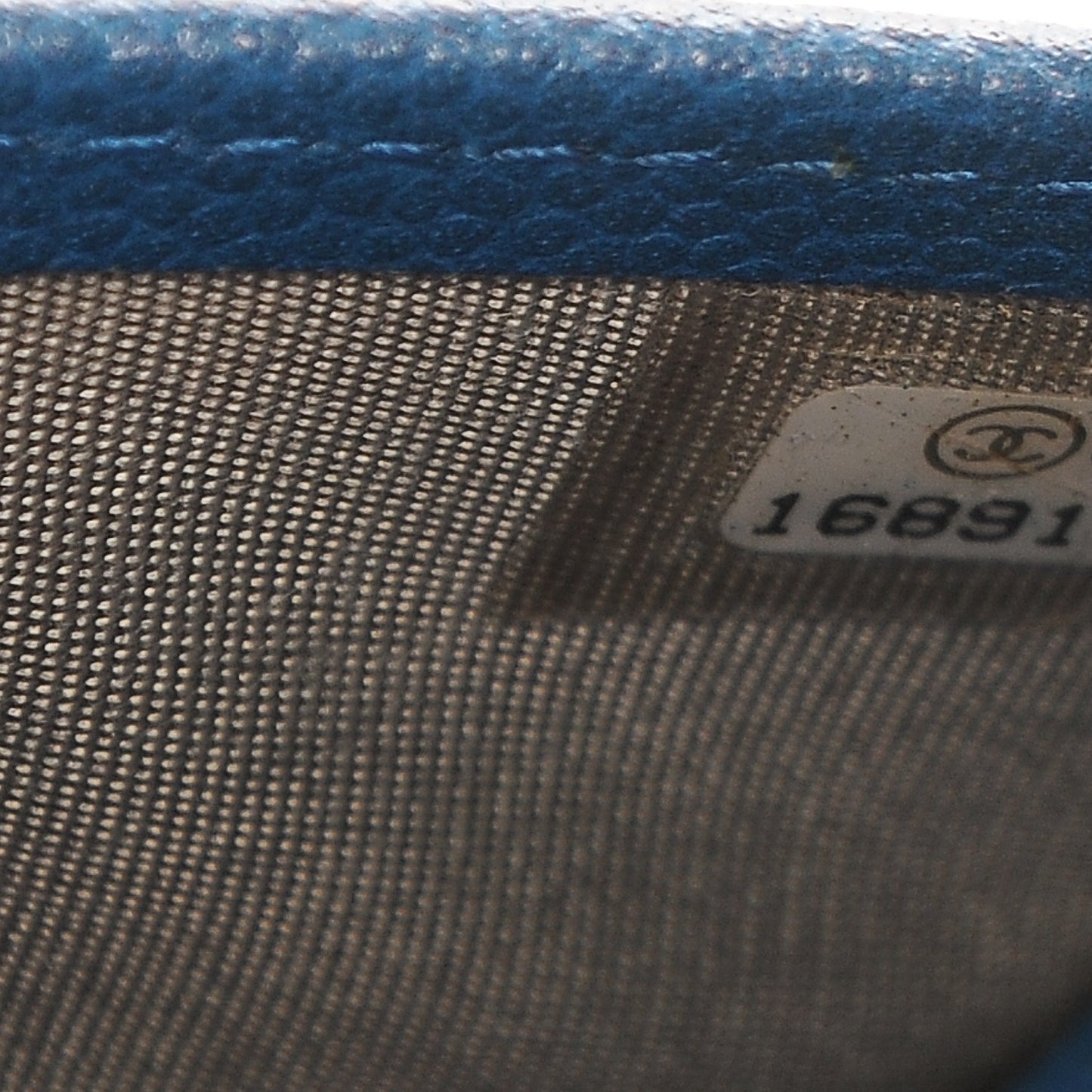 Caviar Sevruga Wallet on Chain WOC Blue