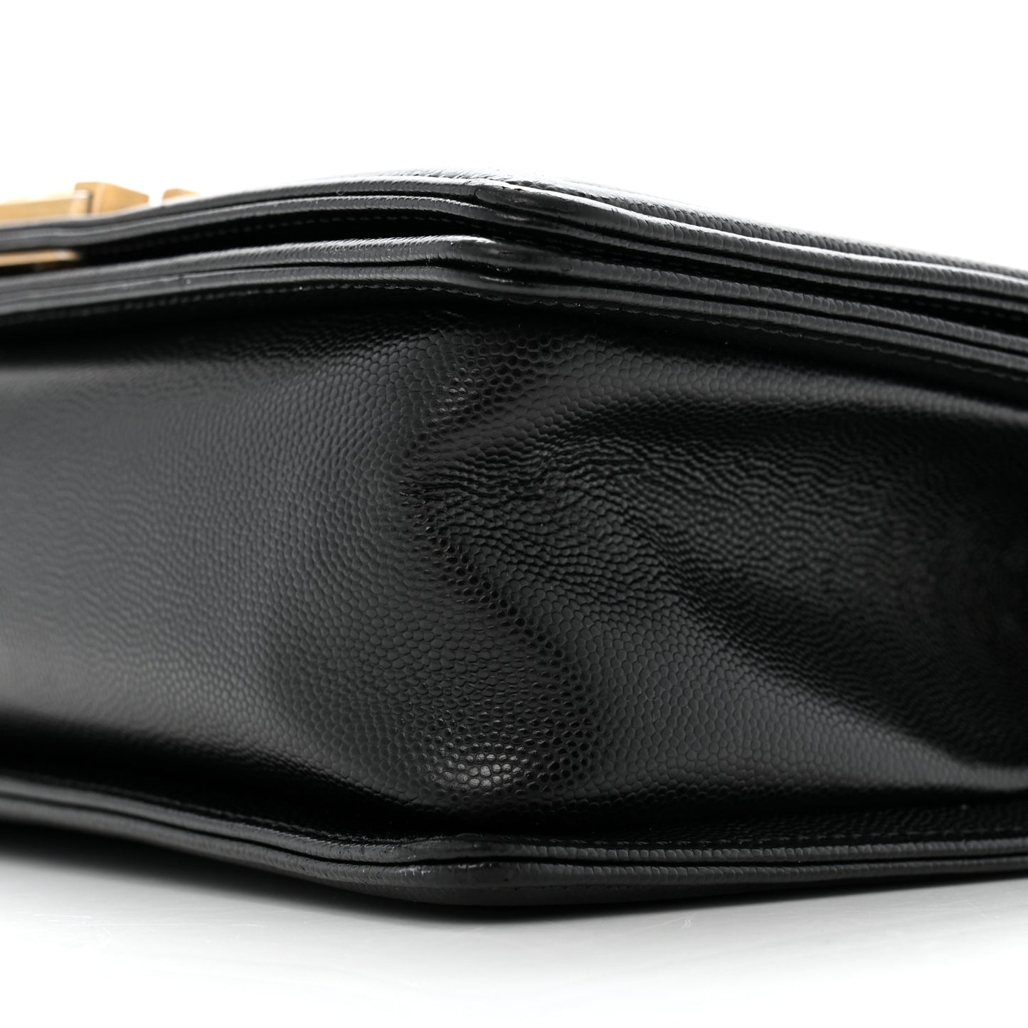 Caviar Quilted Medium Boy Flap Black