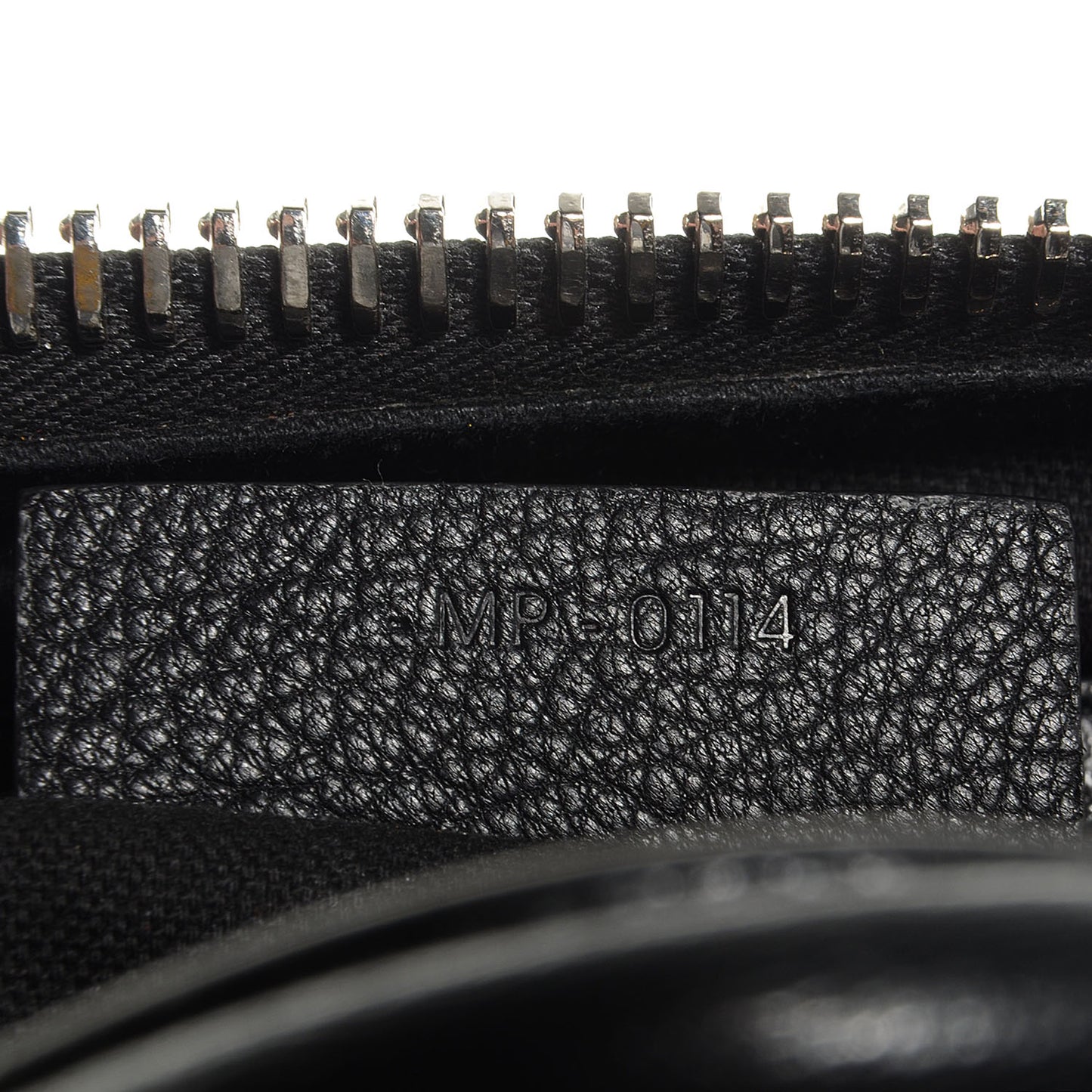 Sugar Goatskin Medium Antigona Black