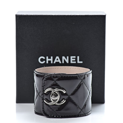 Chanel Patent Quilted CC Turnlock Cuff M Black 8 of 8