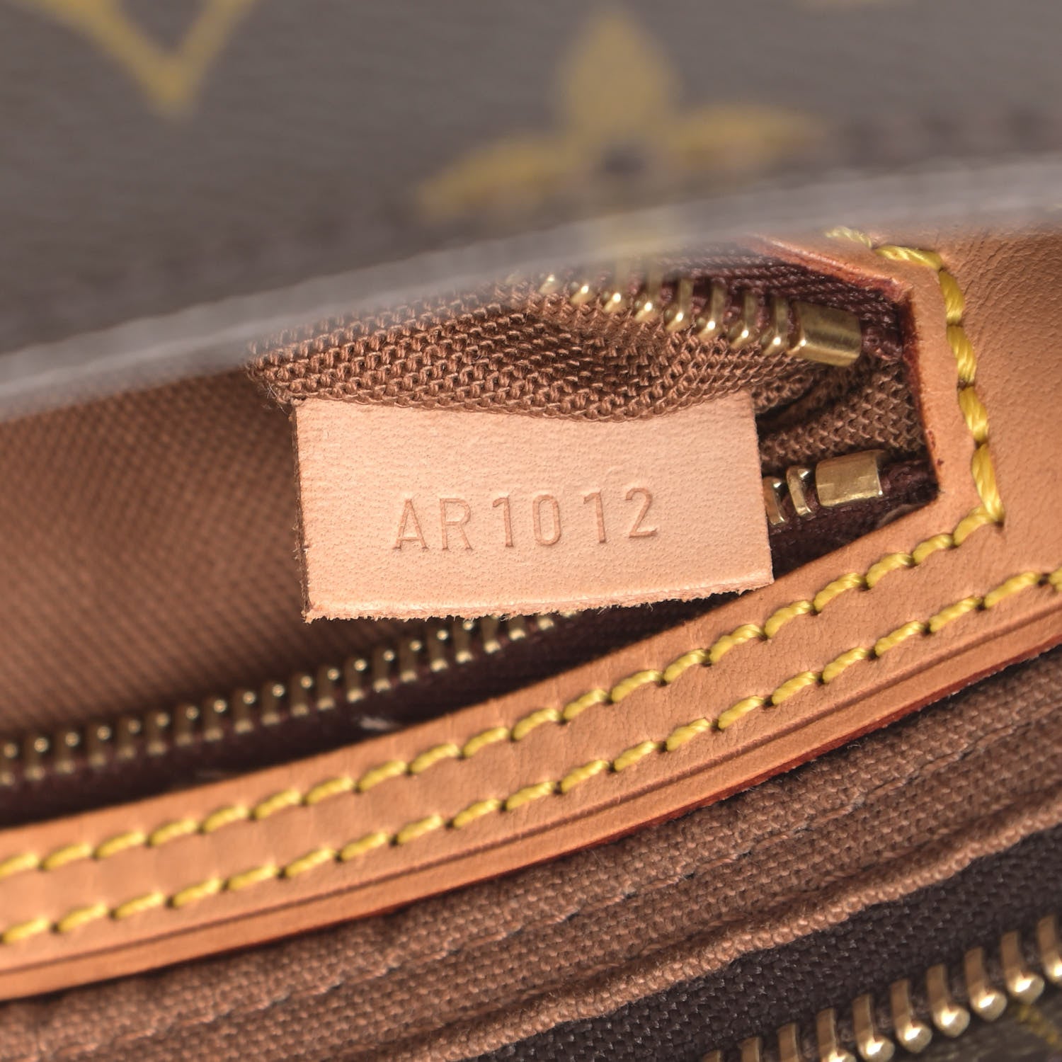 Louis Vuitton Monogram Trotteur 7 of 10
