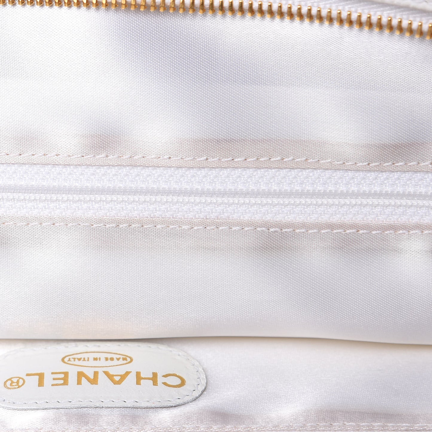 Caviar Large CC Shoulder Bag White