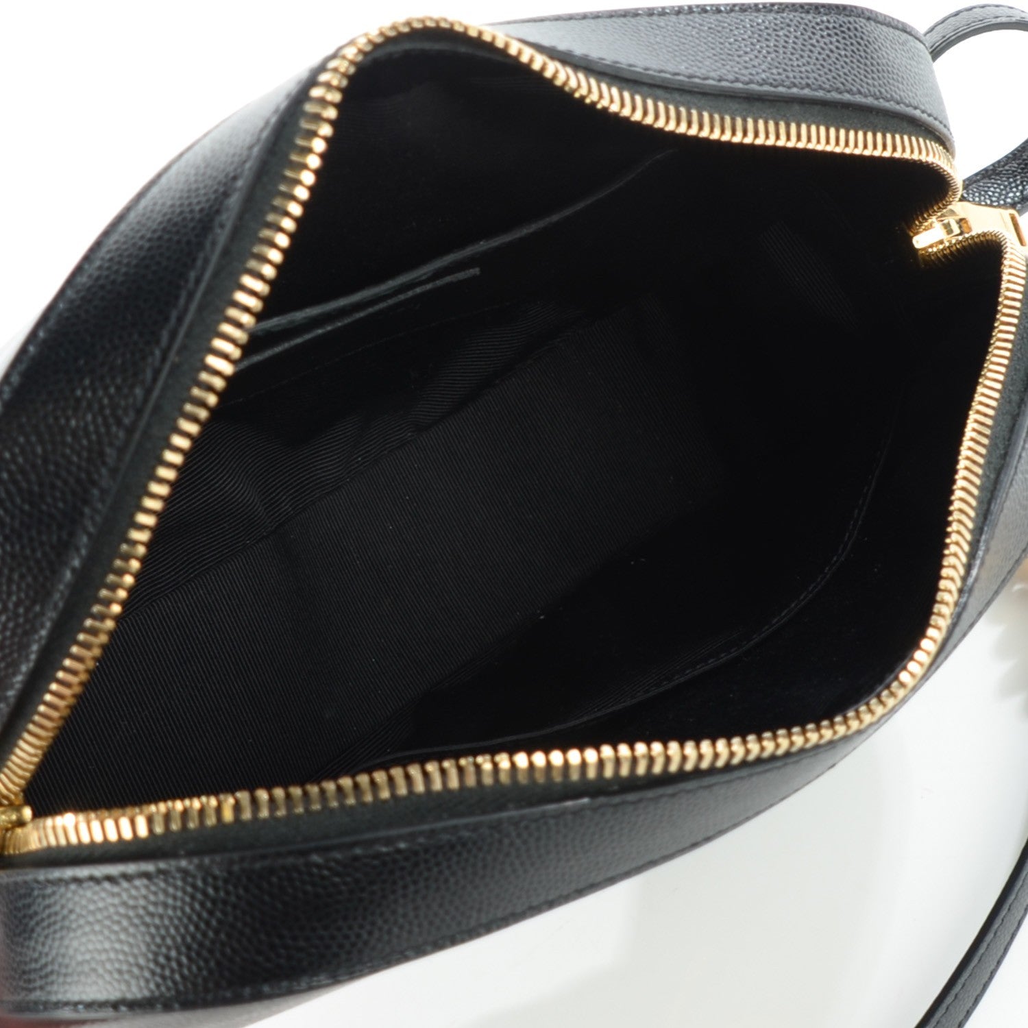Saint Laurent Grain De Poudre Medium Classic Monogram Camera Bag Black 5 of 8