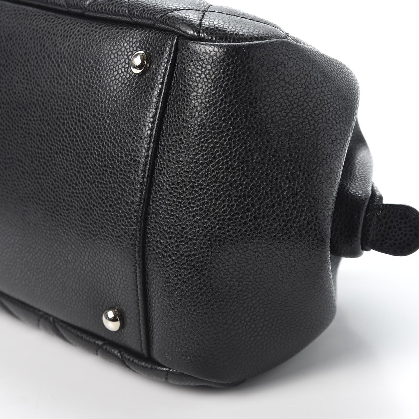 Caviar Quilted Timeless CC Shoulder Bag Black