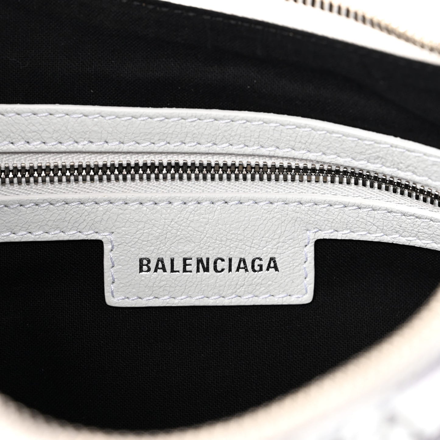 Agneau Arena Graffiti Small Le Cagole Shoulder Bag White Black