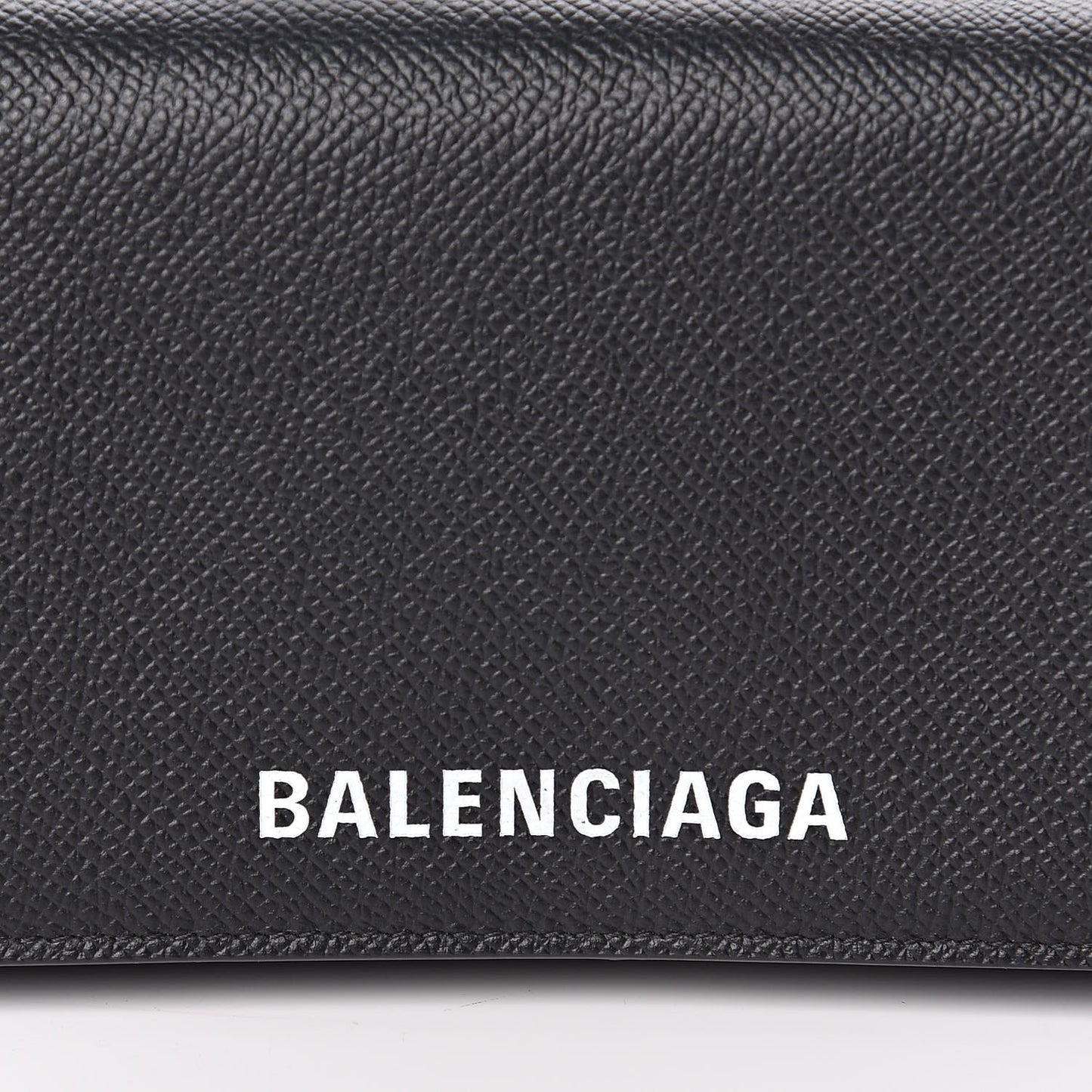 Signature Grained Calfskin Logo Ville Wallet on Chain Black