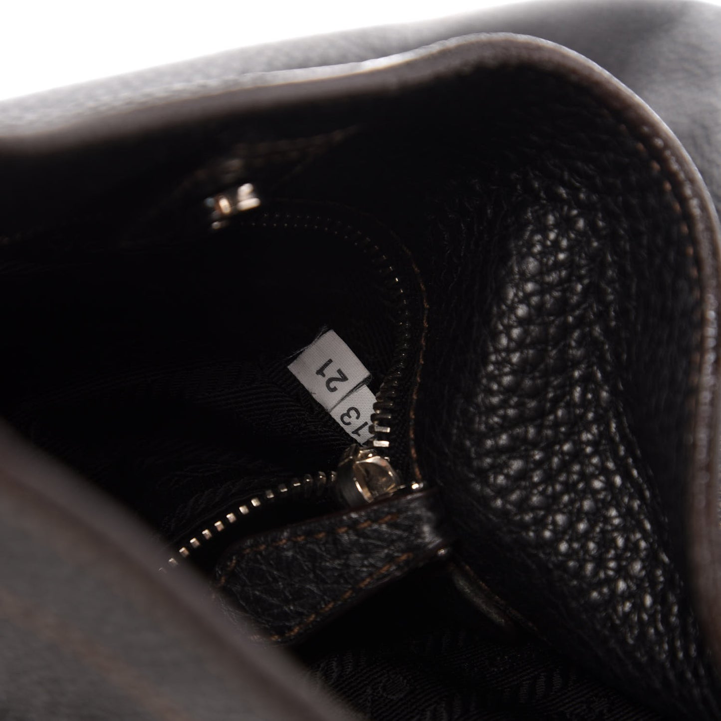 Vitello Daino Hobo Black