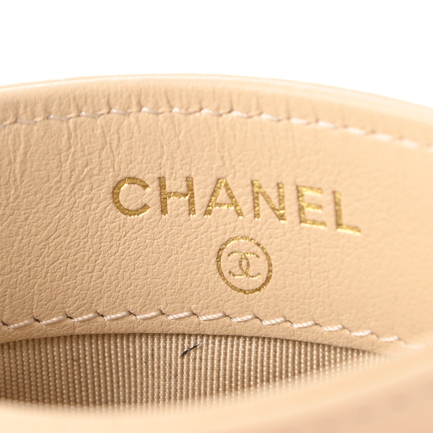 Lambskin Quilted Chanel 19 Card Holder Light Beige