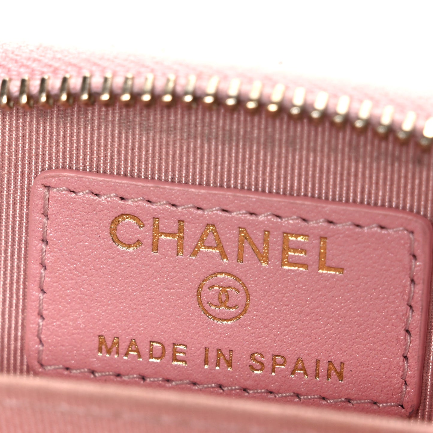 Iridescent Caviar Quilted Zip Coin Purse Pink