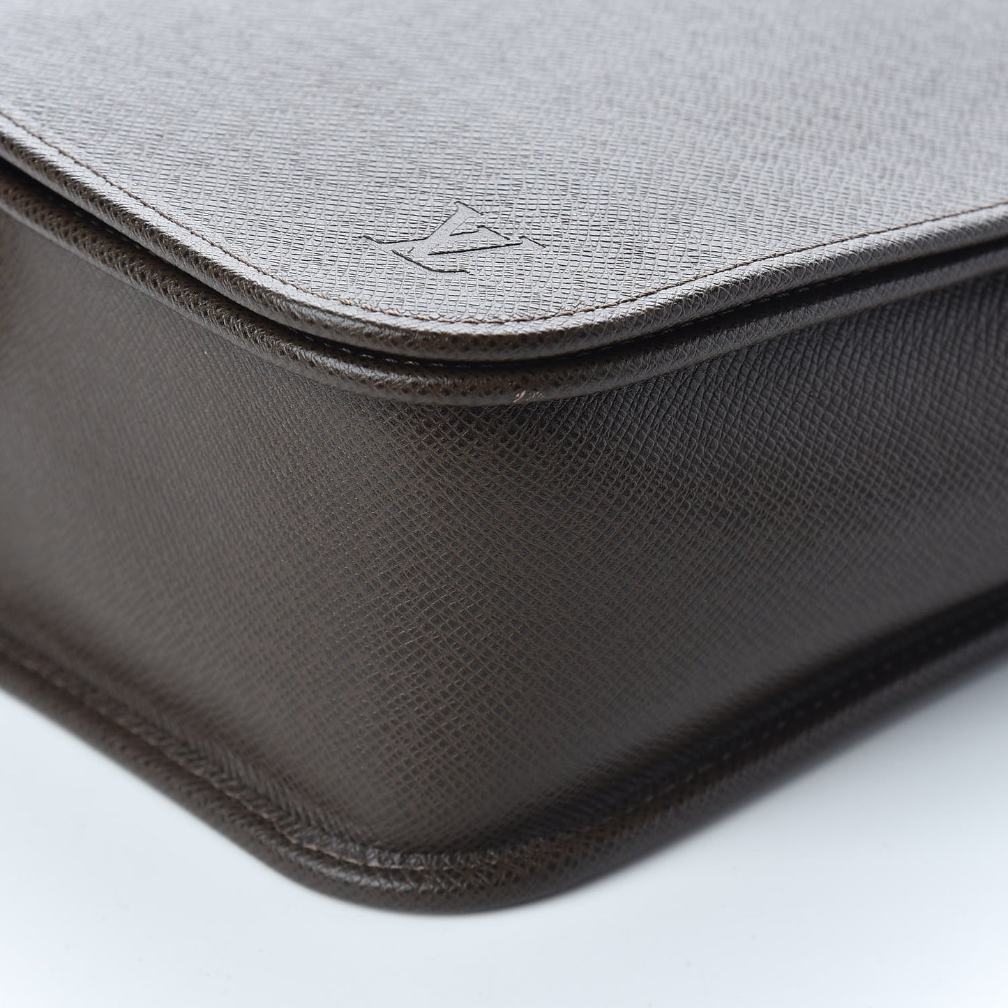 Taiga Andrei Messenger Bag Grizzli