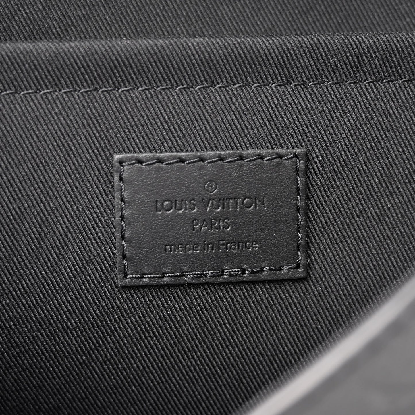 Taurillon Monogram Steamer PM NM Black