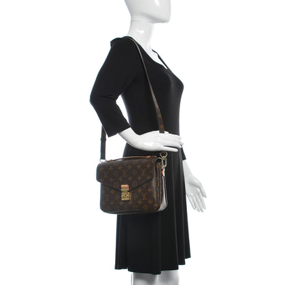 Louis Vuitton Monogram Pochette Metis 2 of 11