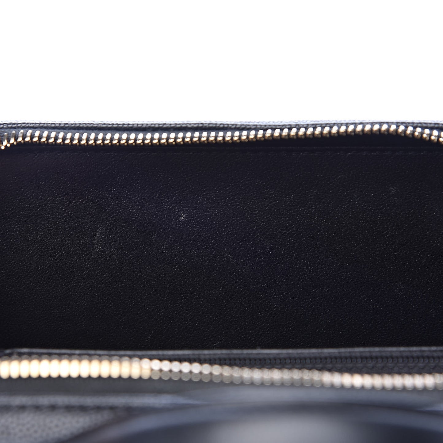 Caviar Quilted Medium CC Filigree Vanity Case Black