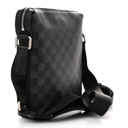 Louis Vuitton Damier Infini Discovery Messenger BB Onyx 3 of 12