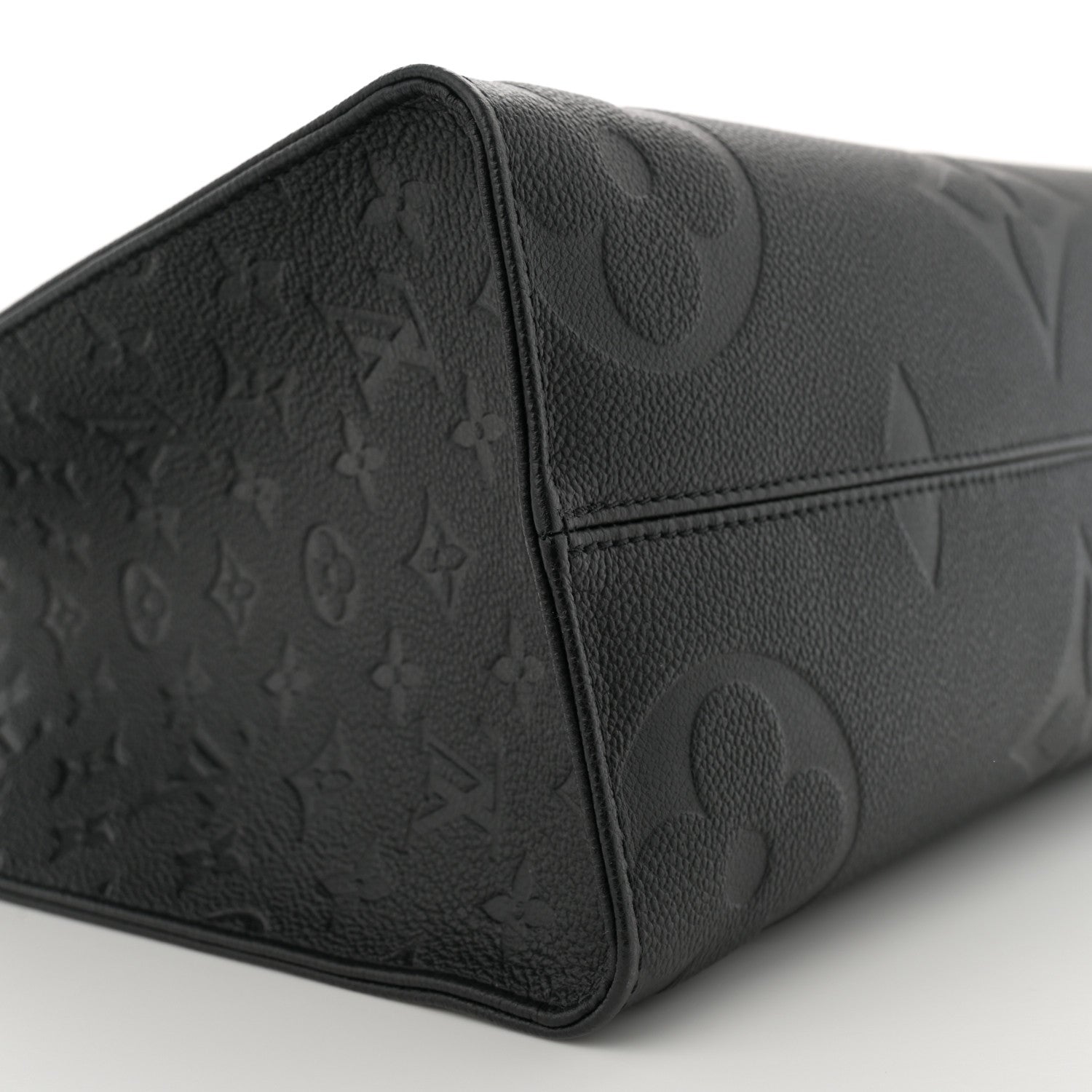 Louis Vuitton Empreinte Monogram Giant Onthego MM Black 9 of 12